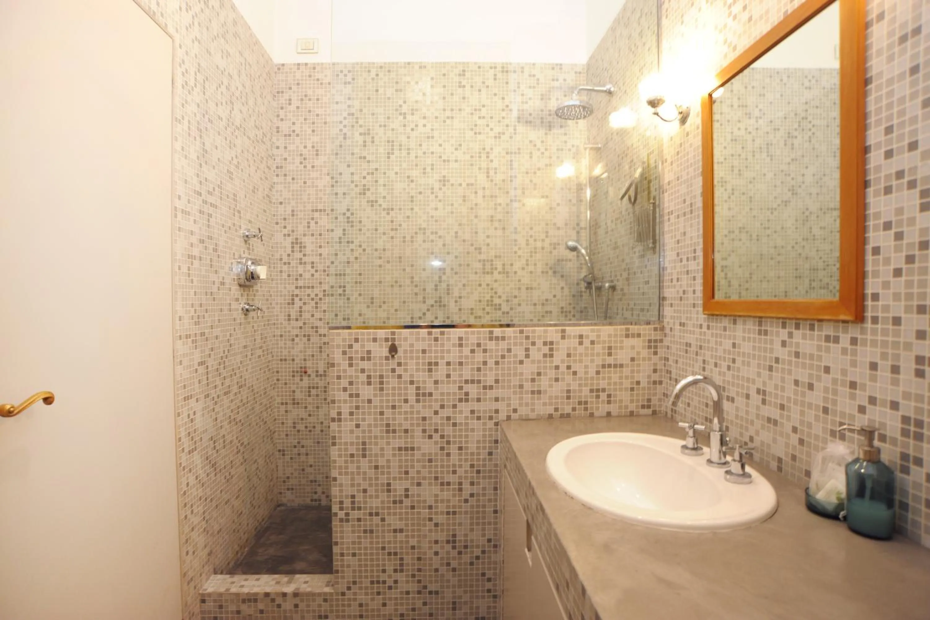 Bathroom in Sarpi Apartment
