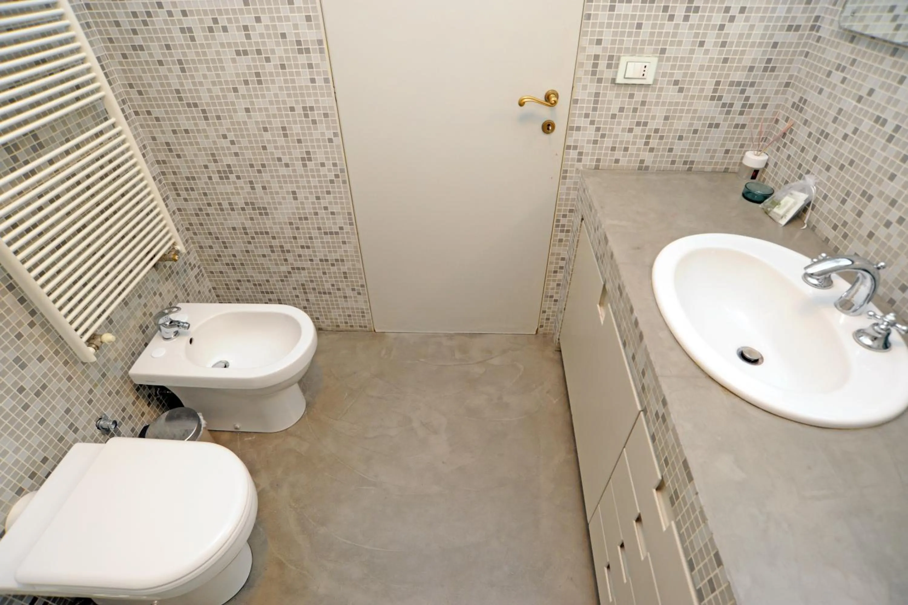 Bathroom in Sarpi Apartment