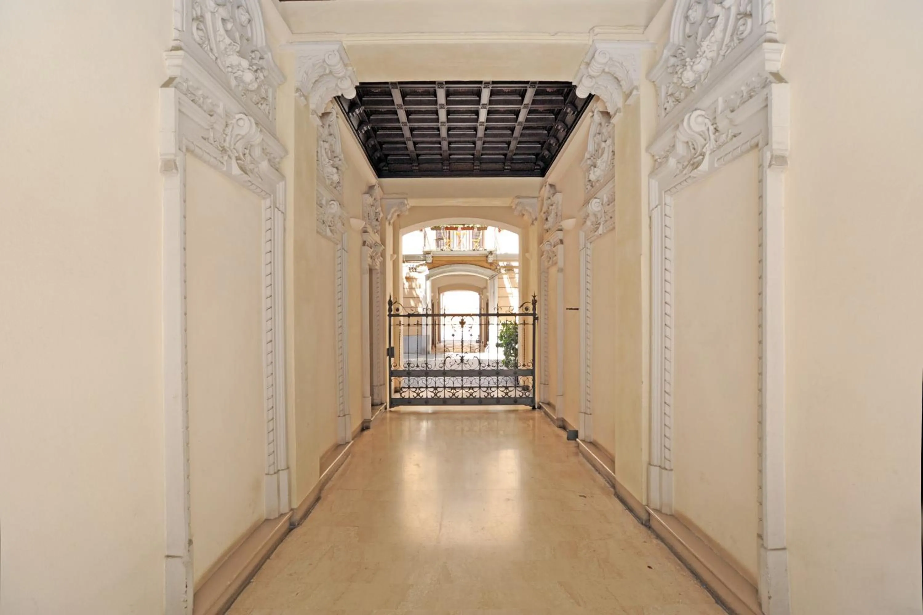 Facade/entrance in Sarpi Apartment