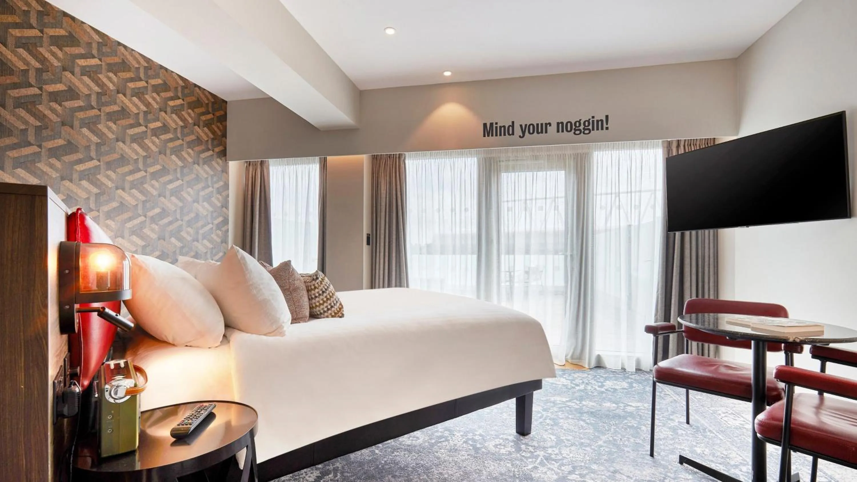 Photo of the whole room, Bed in voco Leicester by IHG