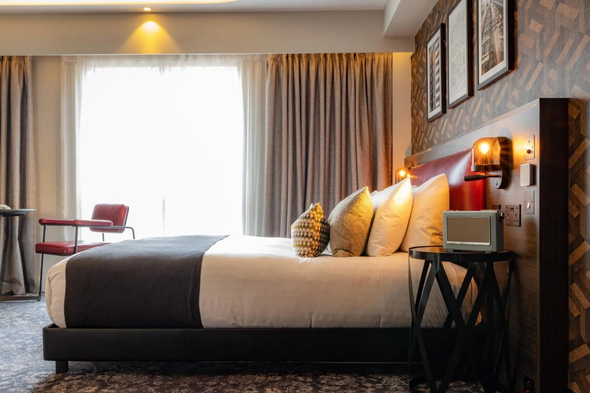 Photo of the whole room, Bed in voco Leicester by IHG