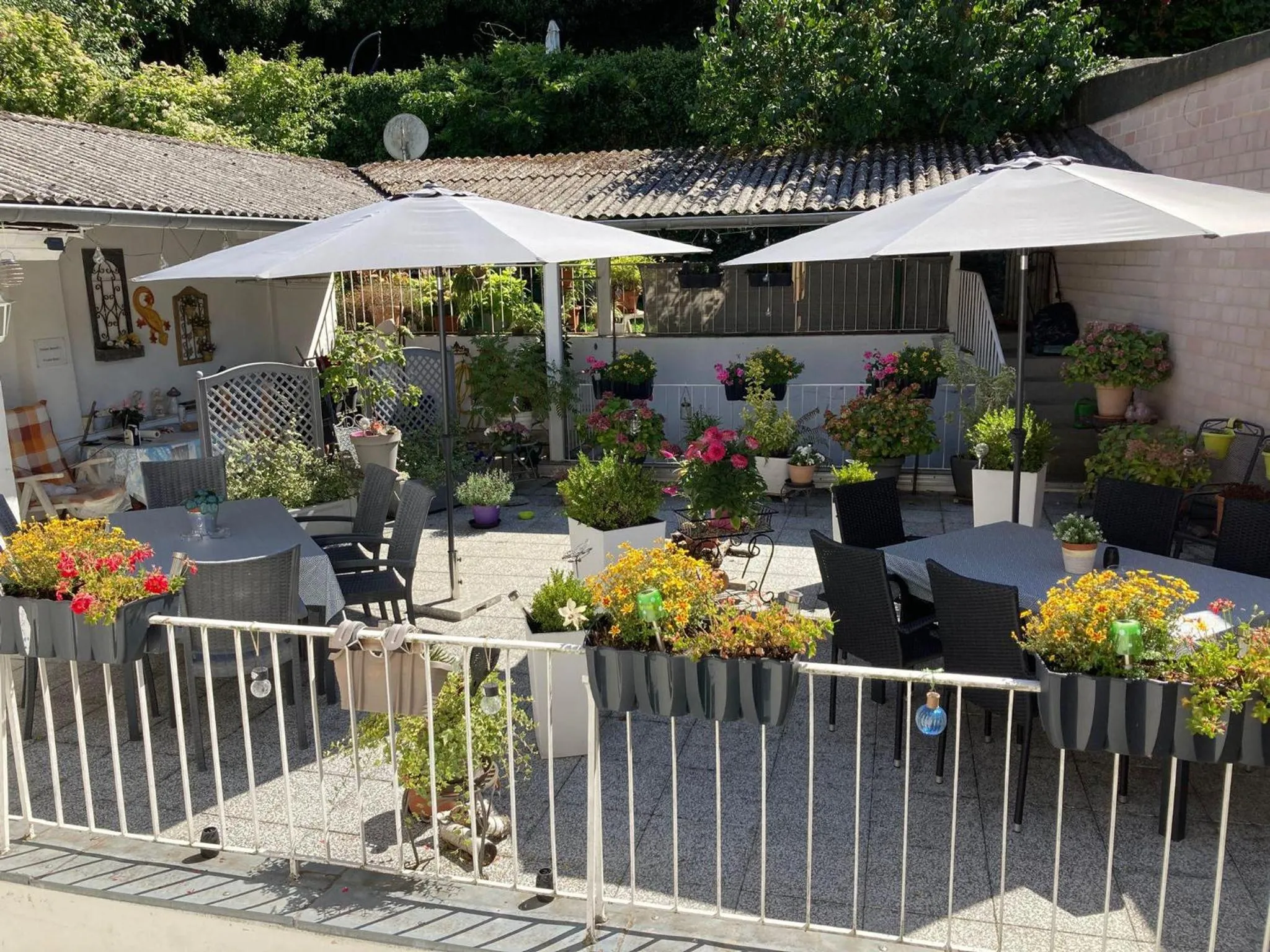 2 Bed Apt Sleeps 5 - Rooftop Terrace Wifi