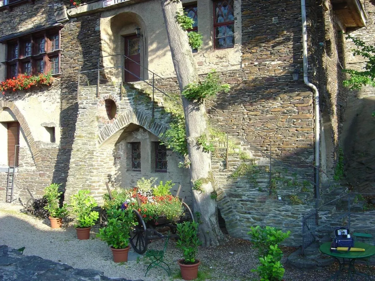 Property building in 2 Bed Apt Sleeps 5 - Rooftop Terrace Wifi