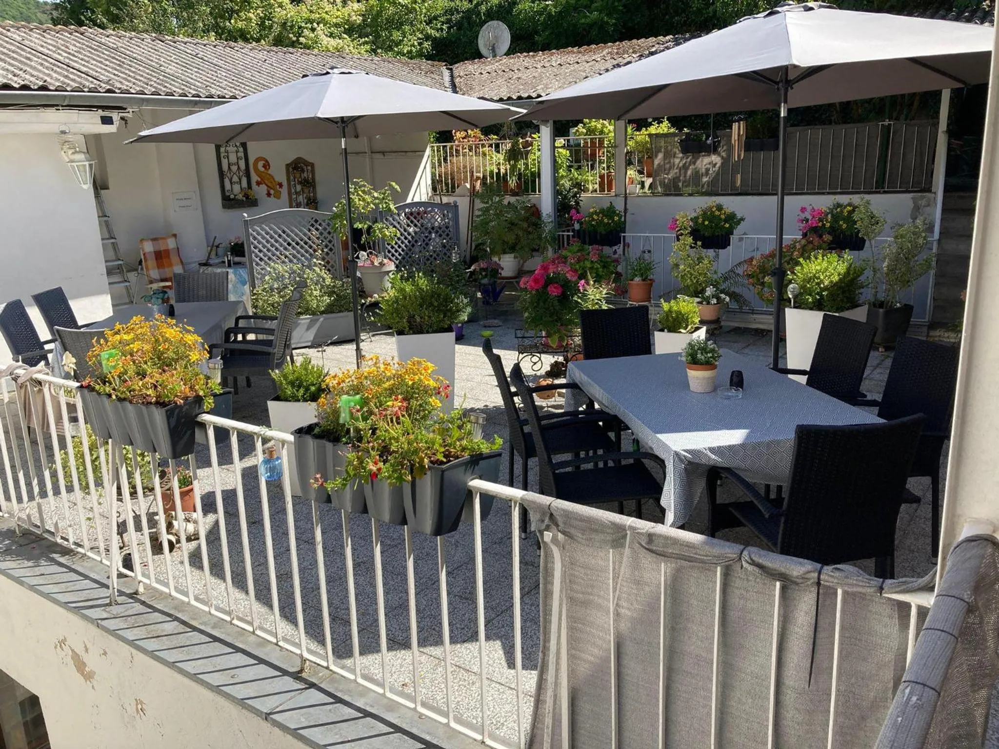 2 Bed Apt Sleeps 5 - Rooftop Terrace Wifi