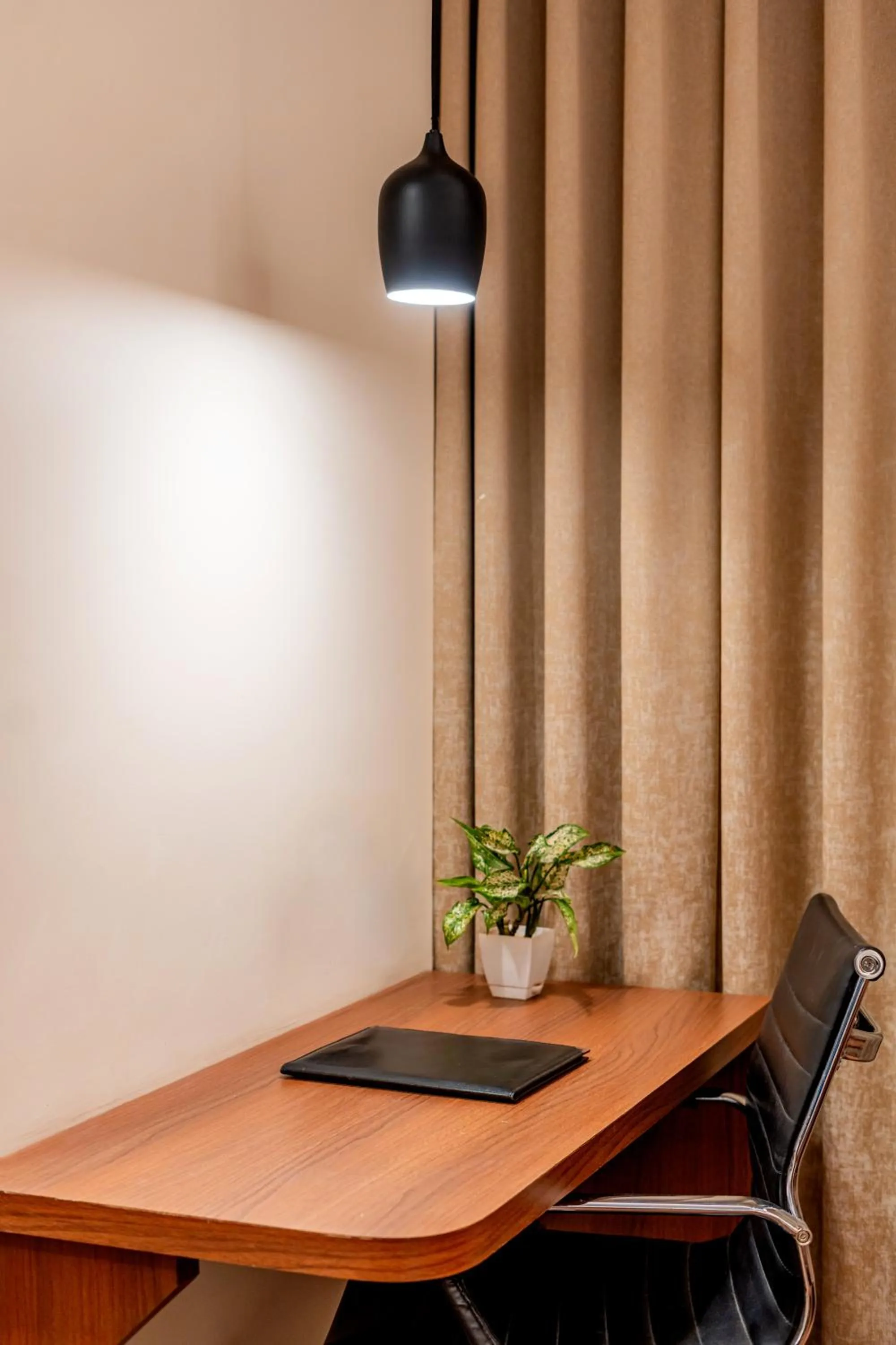 hair dresser in Playotel Resort Bhopal