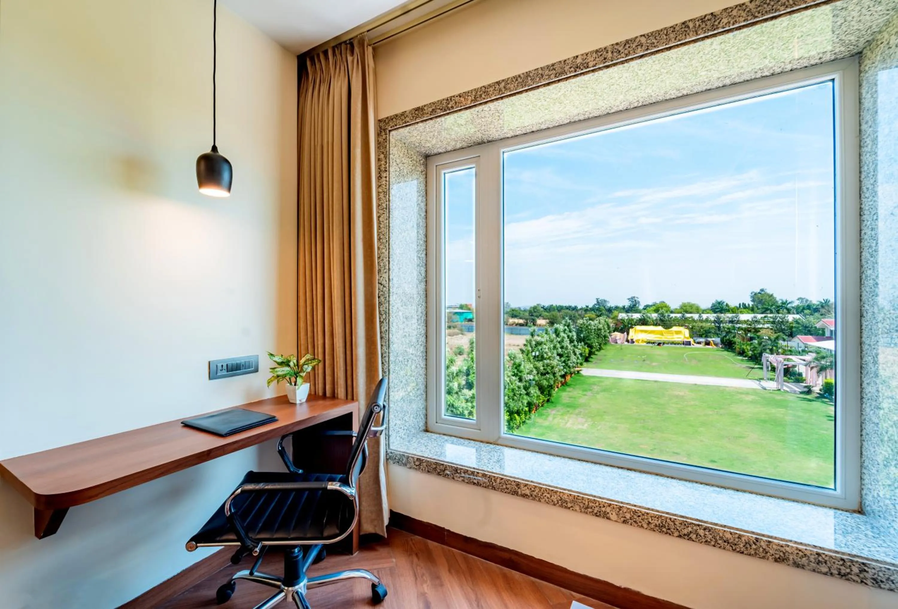 hair dresser in Playotel Resort Bhopal