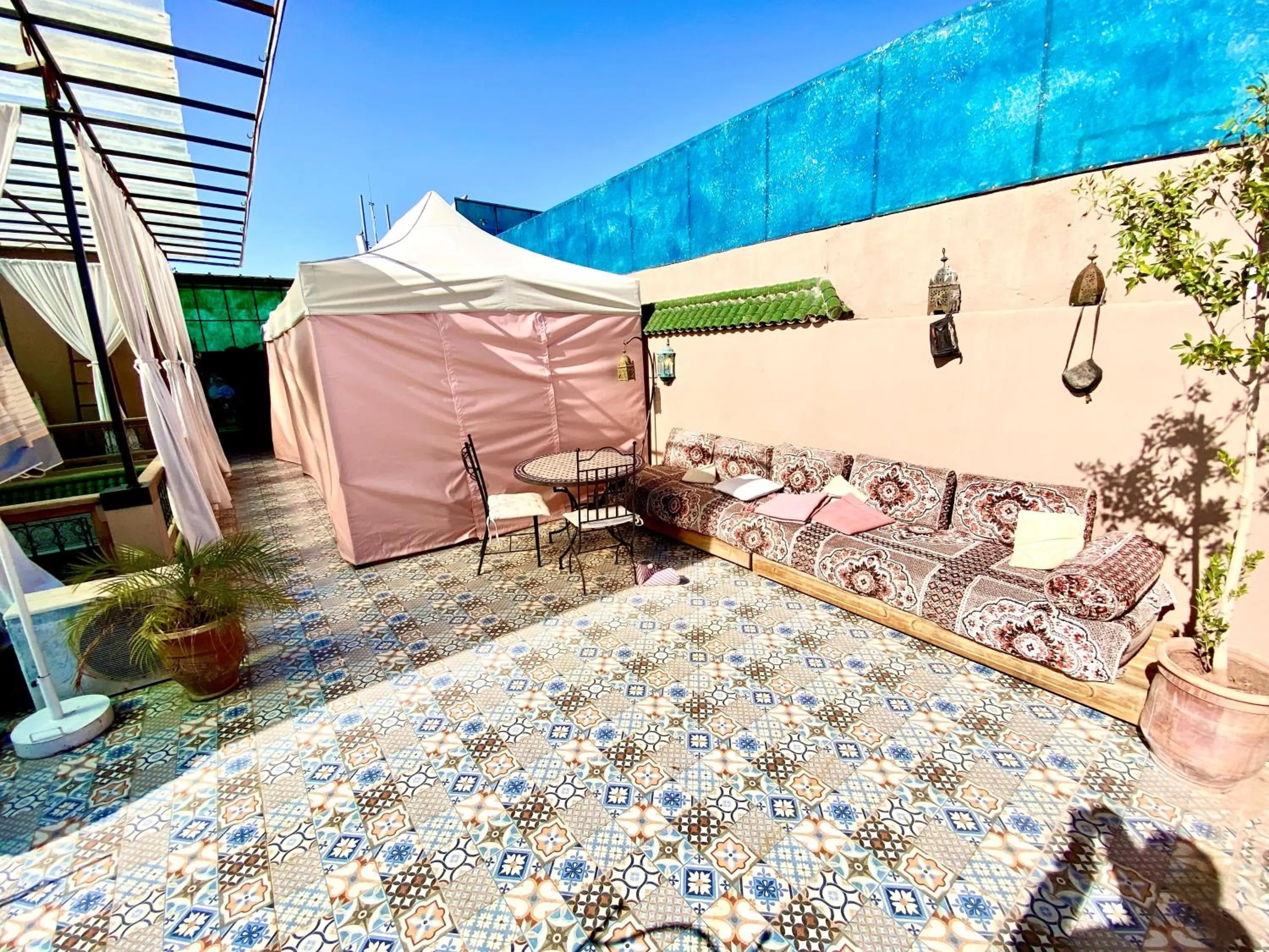 Property building in Riad Nouhal