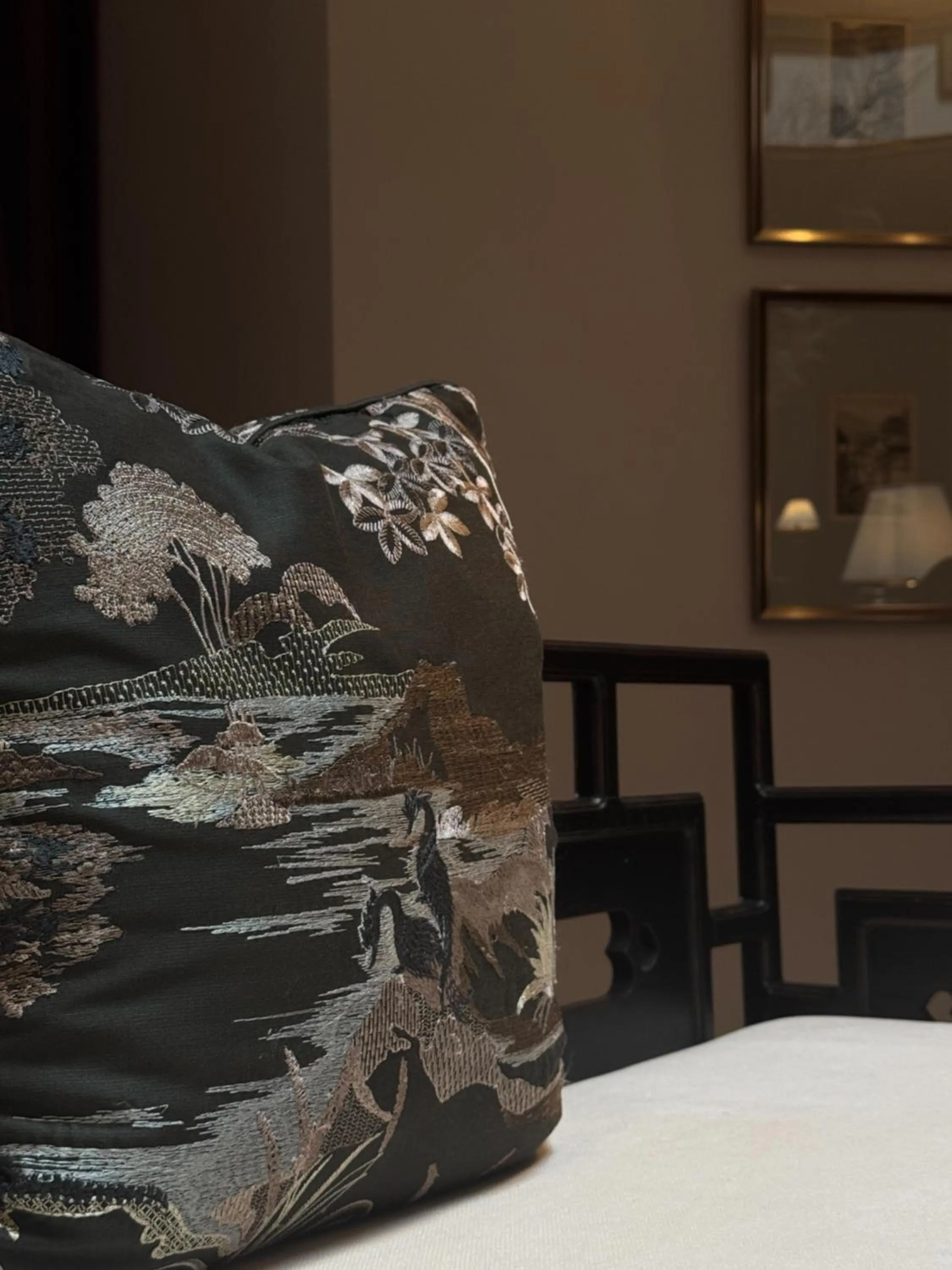 Living room, Bed in Sela Chiangmai