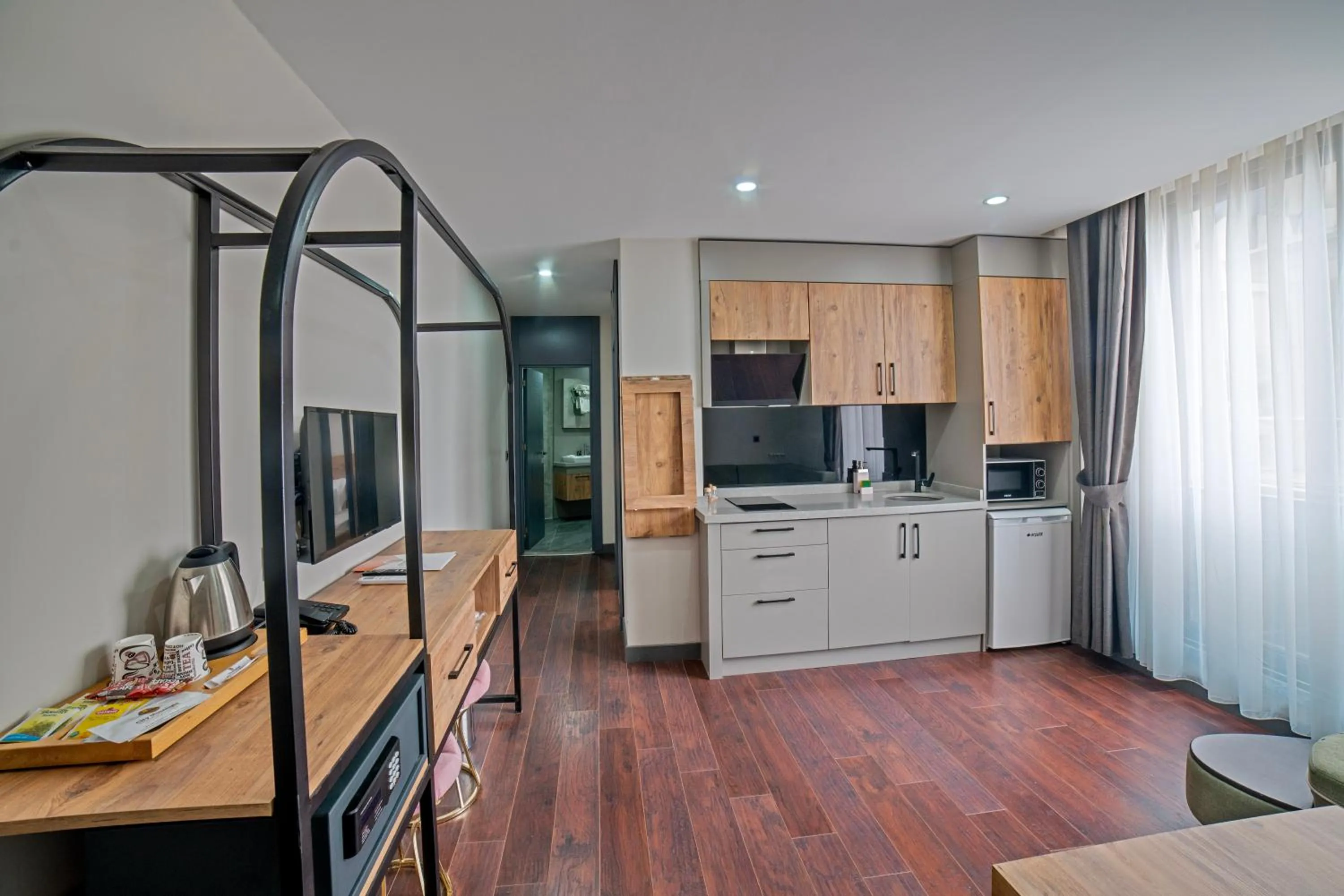 TV and multimedia in City Moonlight Apart Hotel