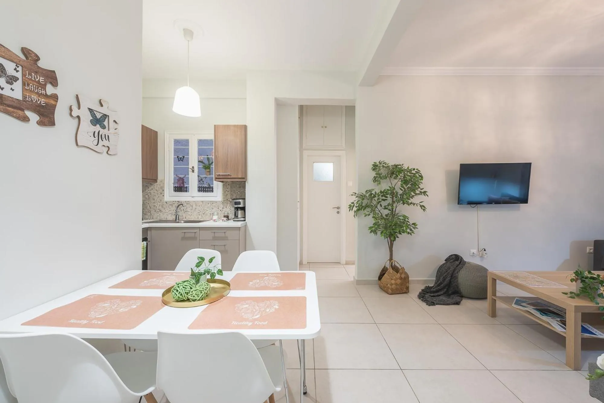 Living room in Erythros Boutique Suite By Cloudkeys