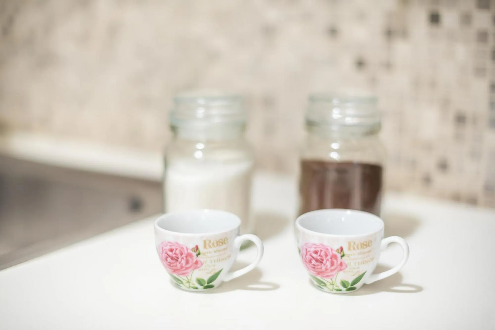 Coffee/tea facilities in Erythros Boutique Suite By Cloudkeys