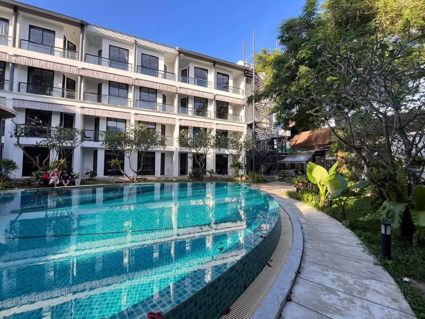 Swimming pool in Z&Z Resort