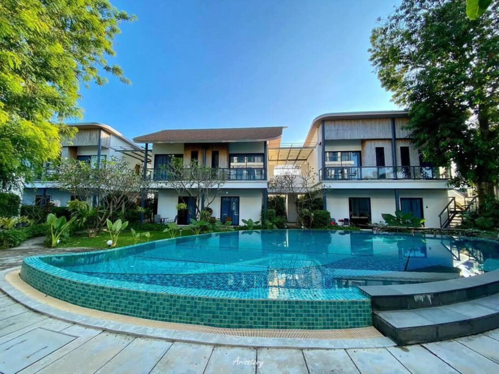 Property building in Z&Z Resort