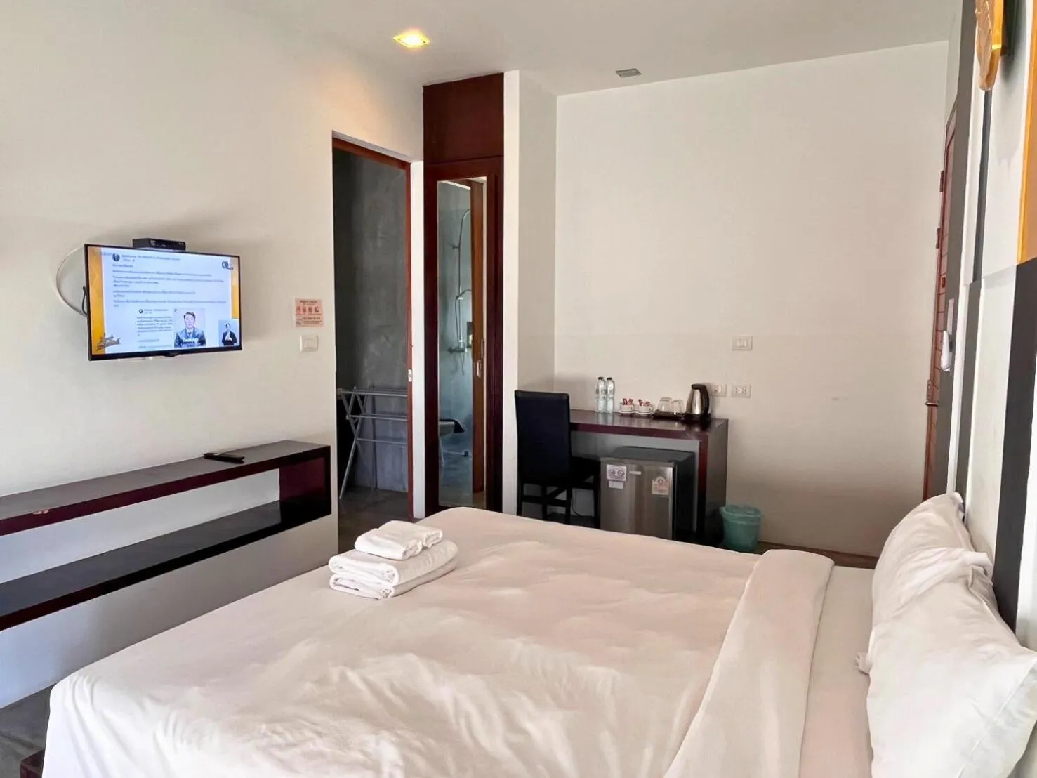 Property building, Bed in Z&Z Resort