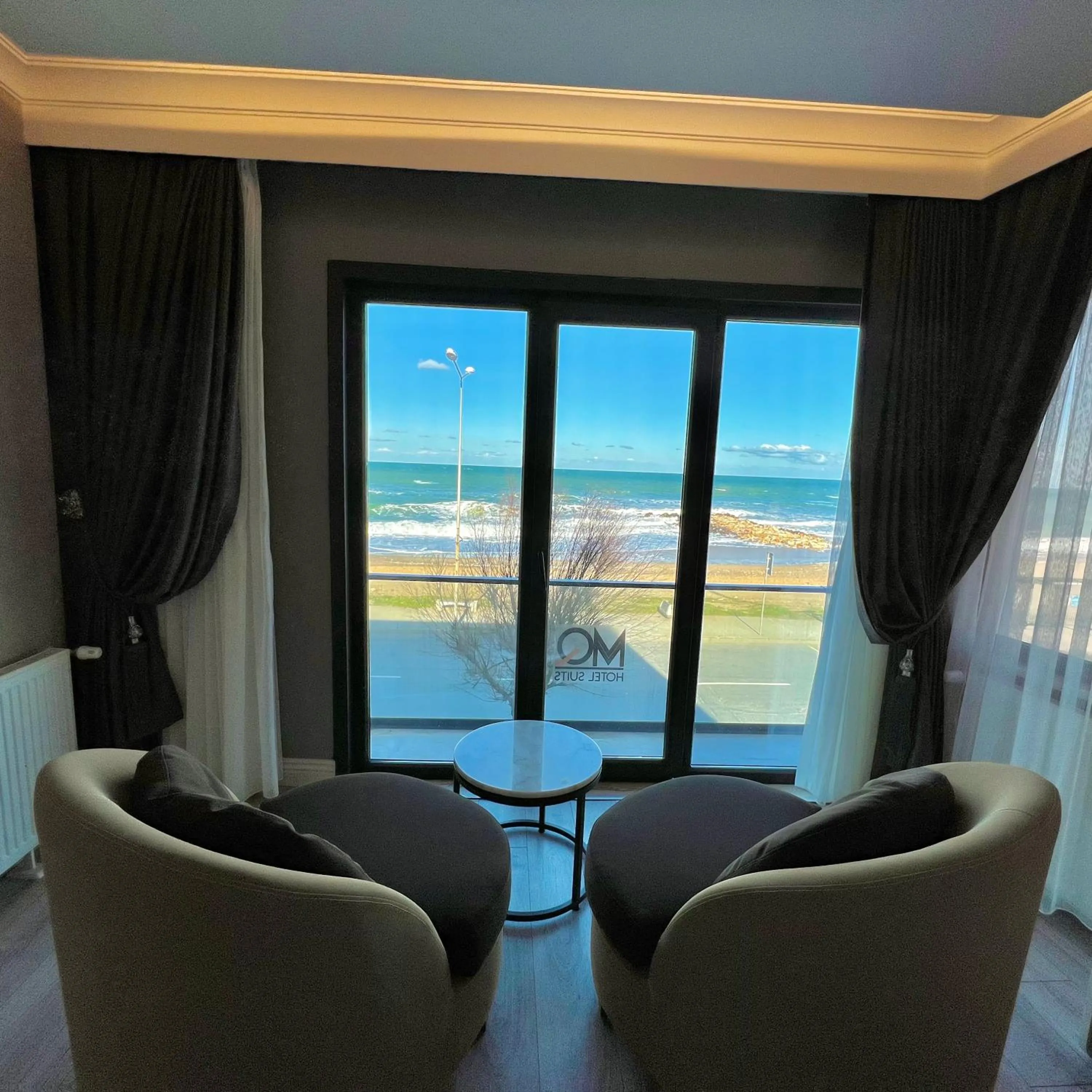 Living room in MQ Hotel Suites & SPA