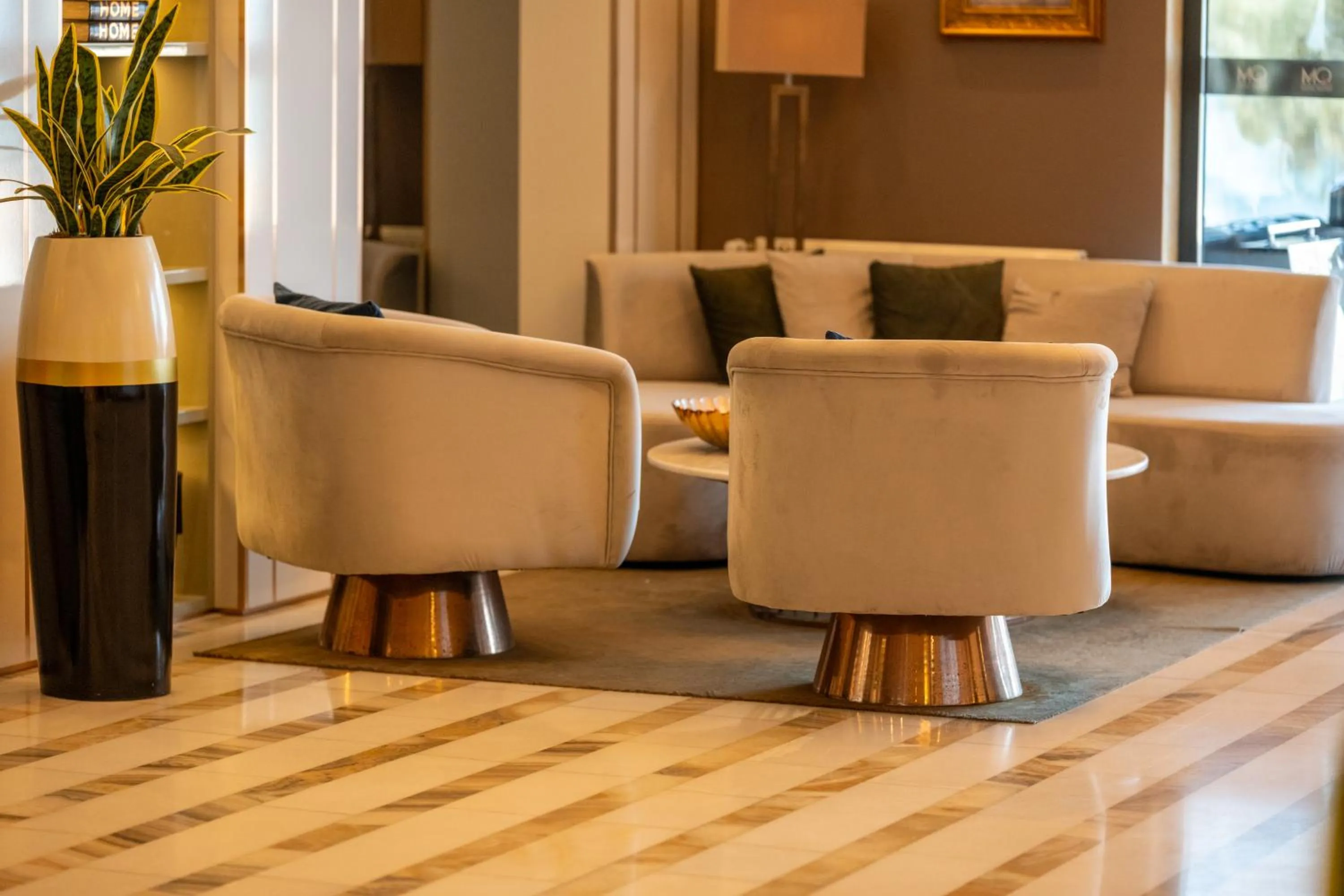 MQ Hotel Suites & SPA