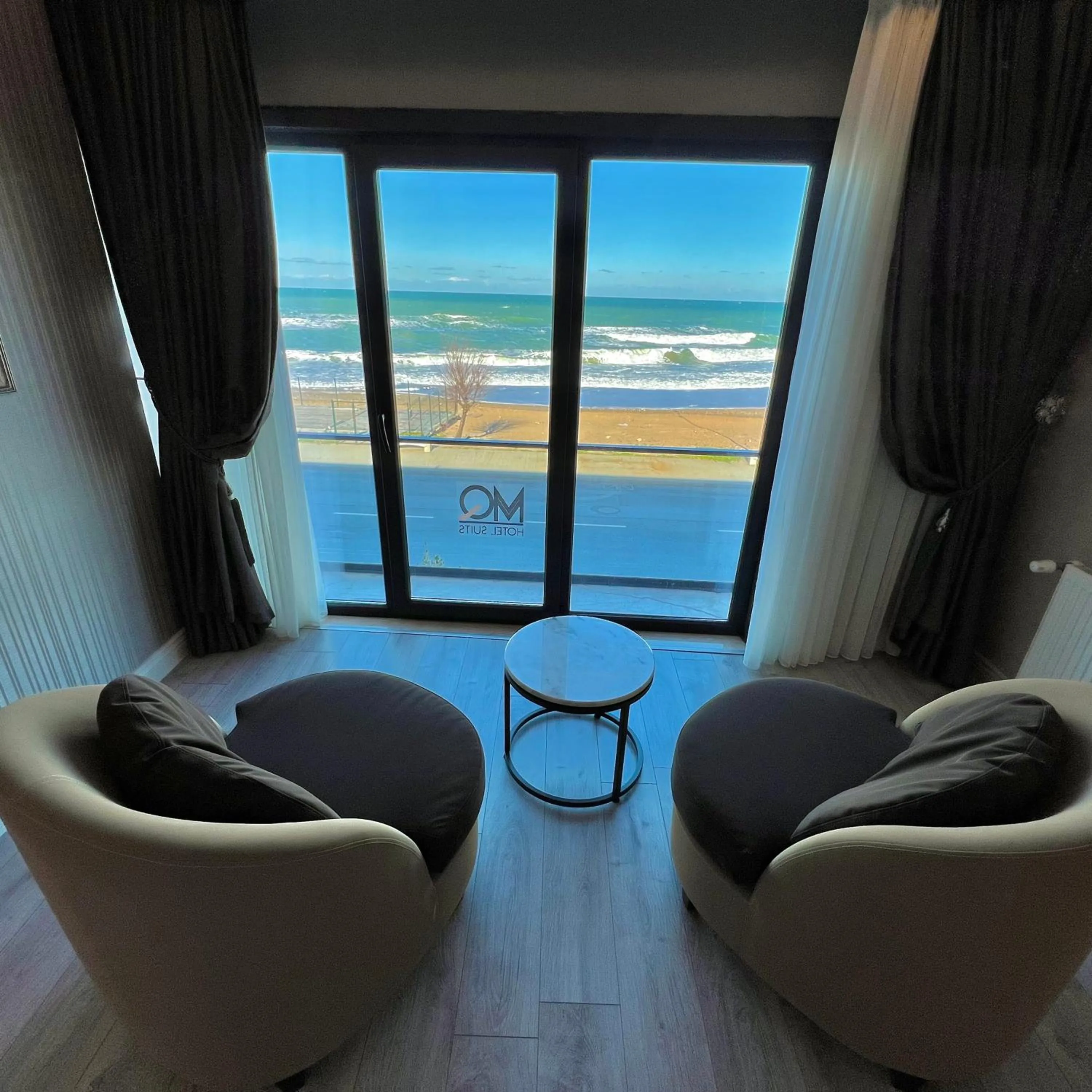 Living room in MQ Hotel Suites & SPA