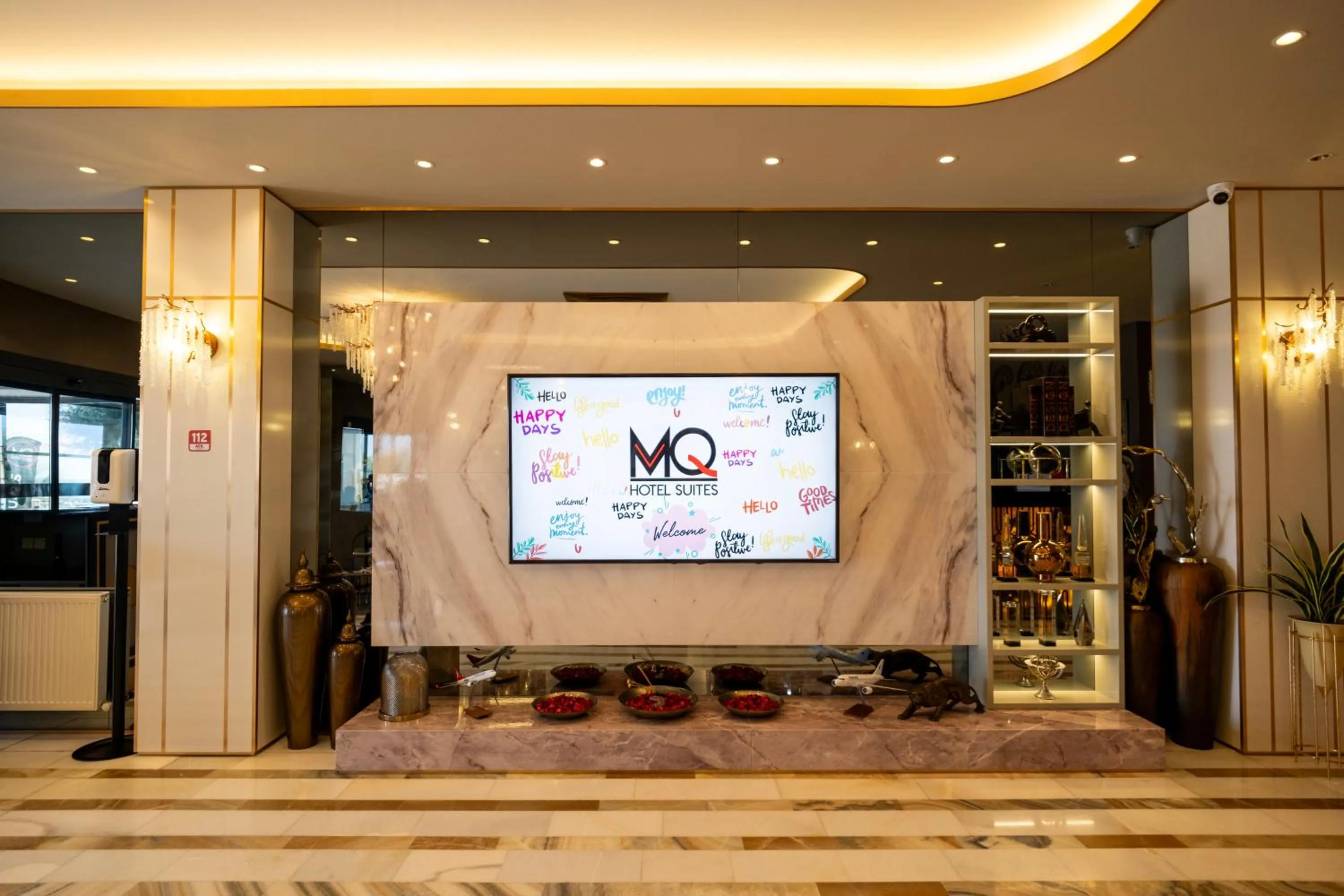 MQ Hotel Suites & SPA