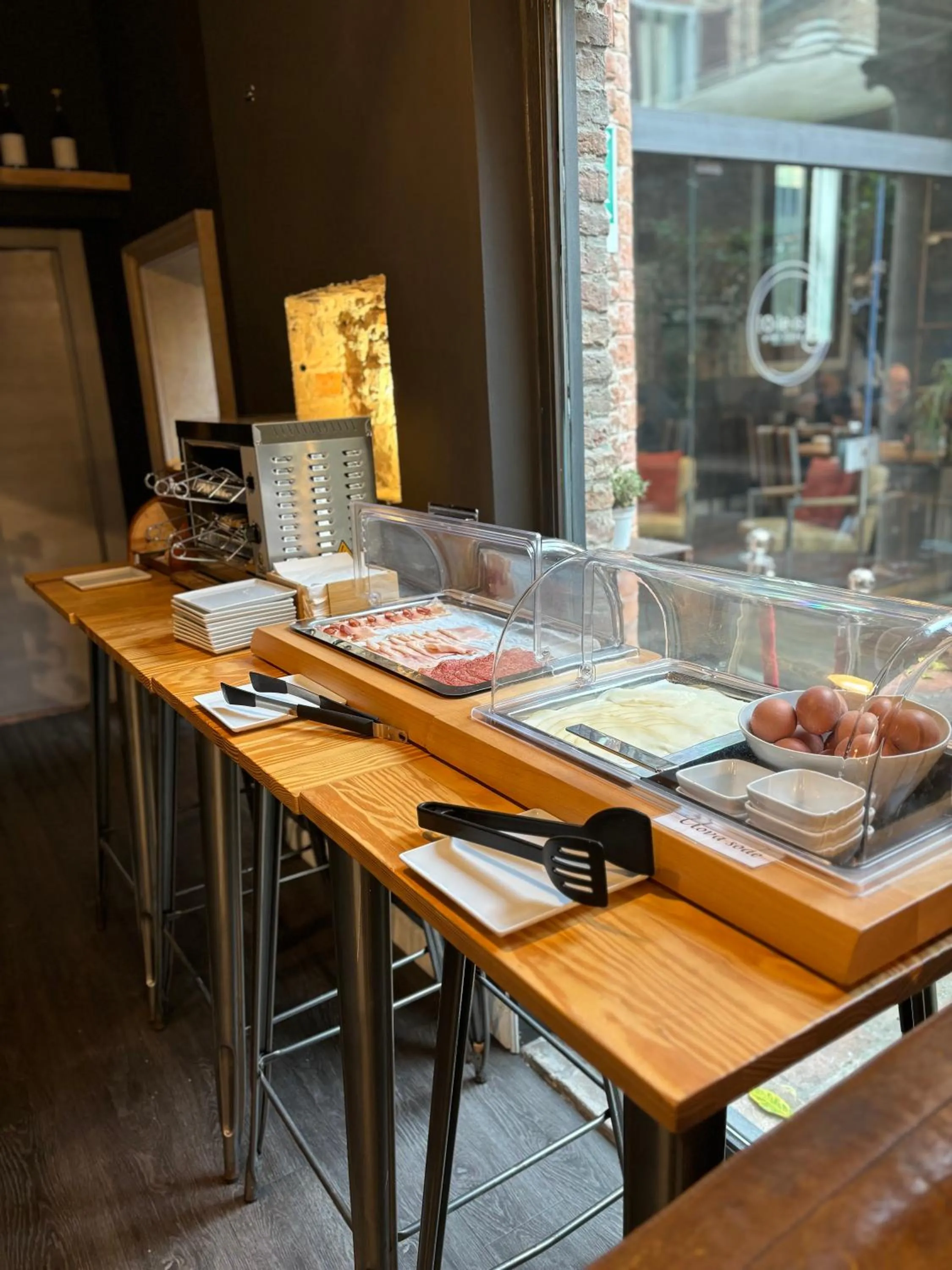 Buffet breakfast in Maxxim Hotel & Loft