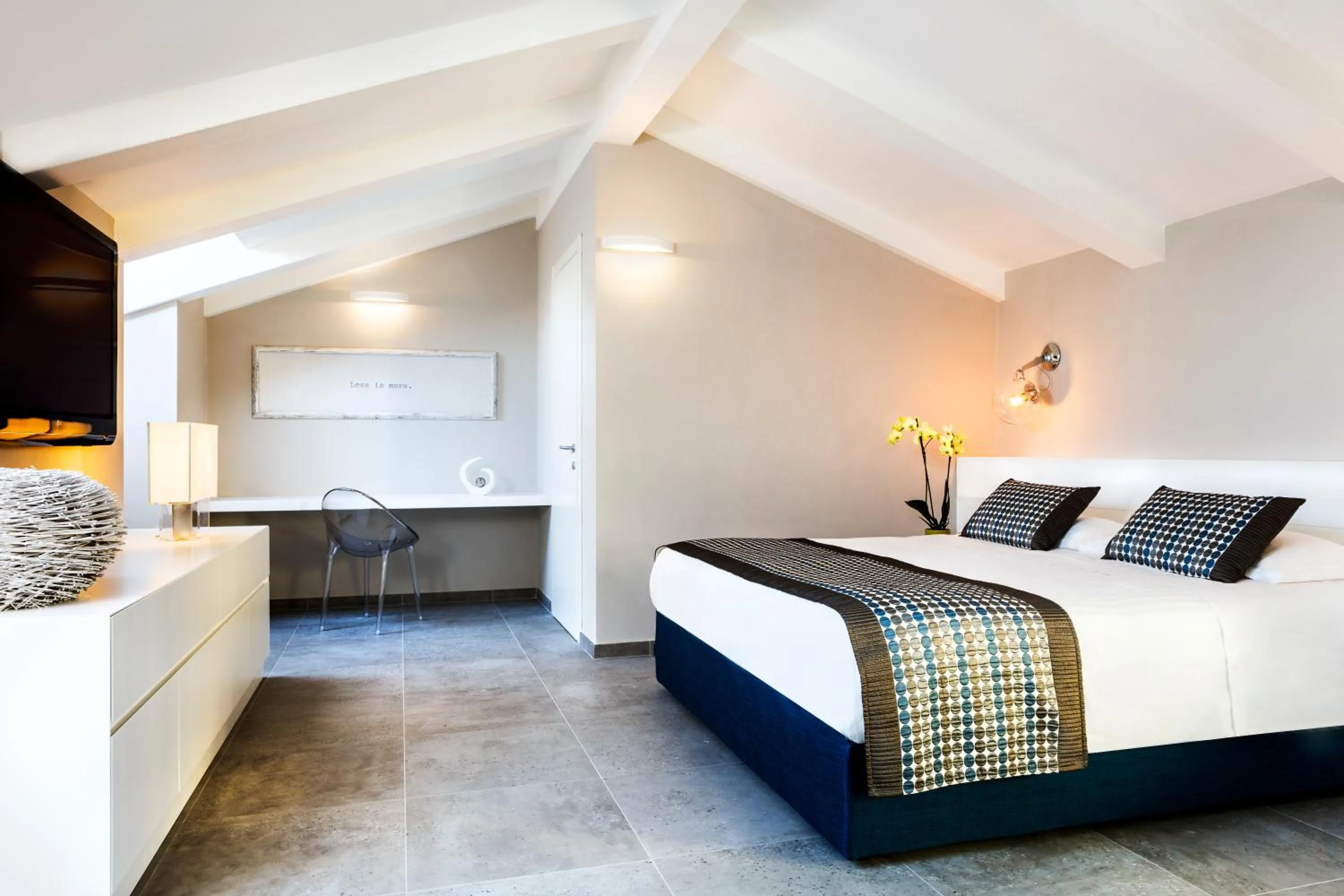 Bed in Best Western Plus Royal Superga Hotel