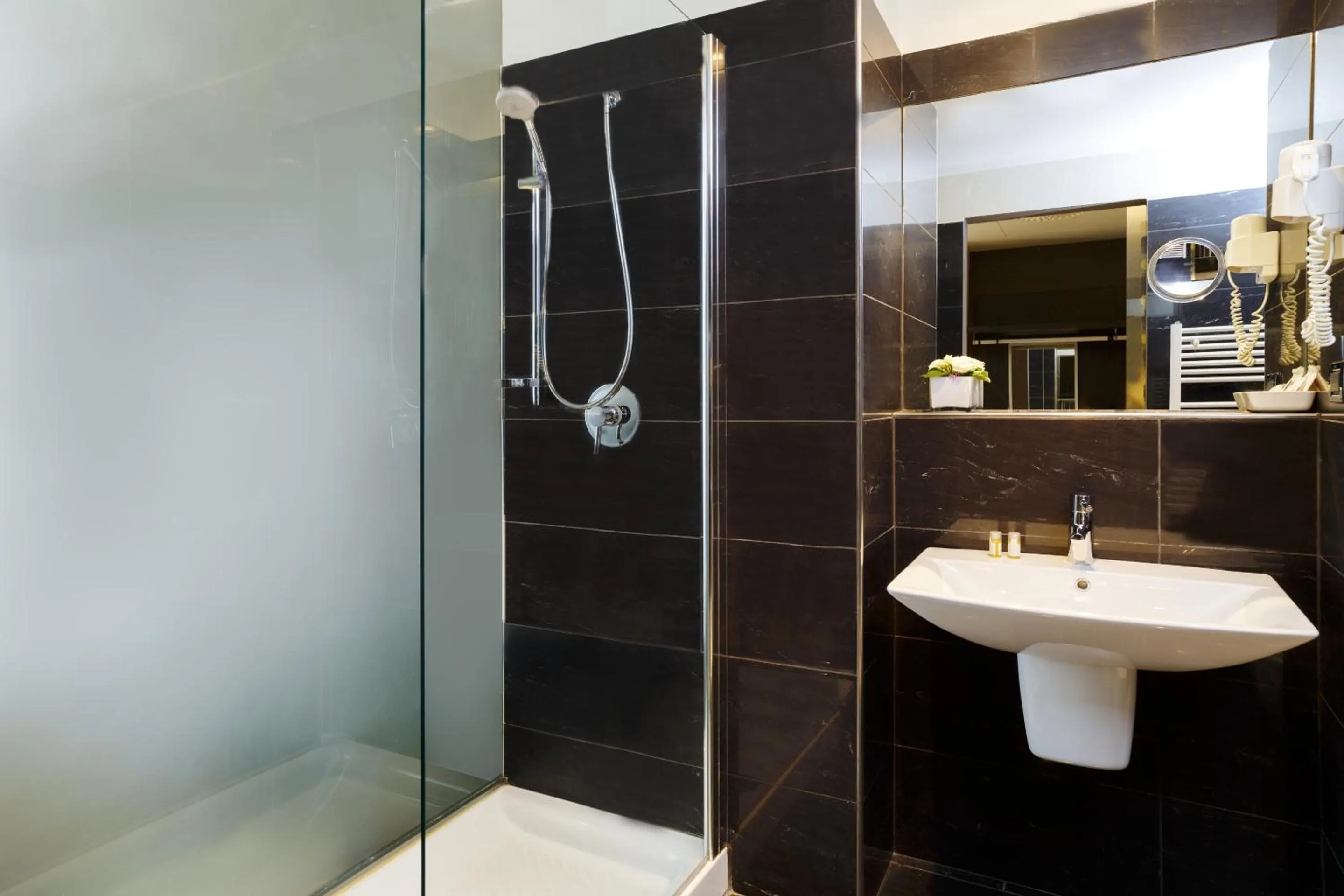 Bathroom in Best Western Plus Royal Superga Hotel