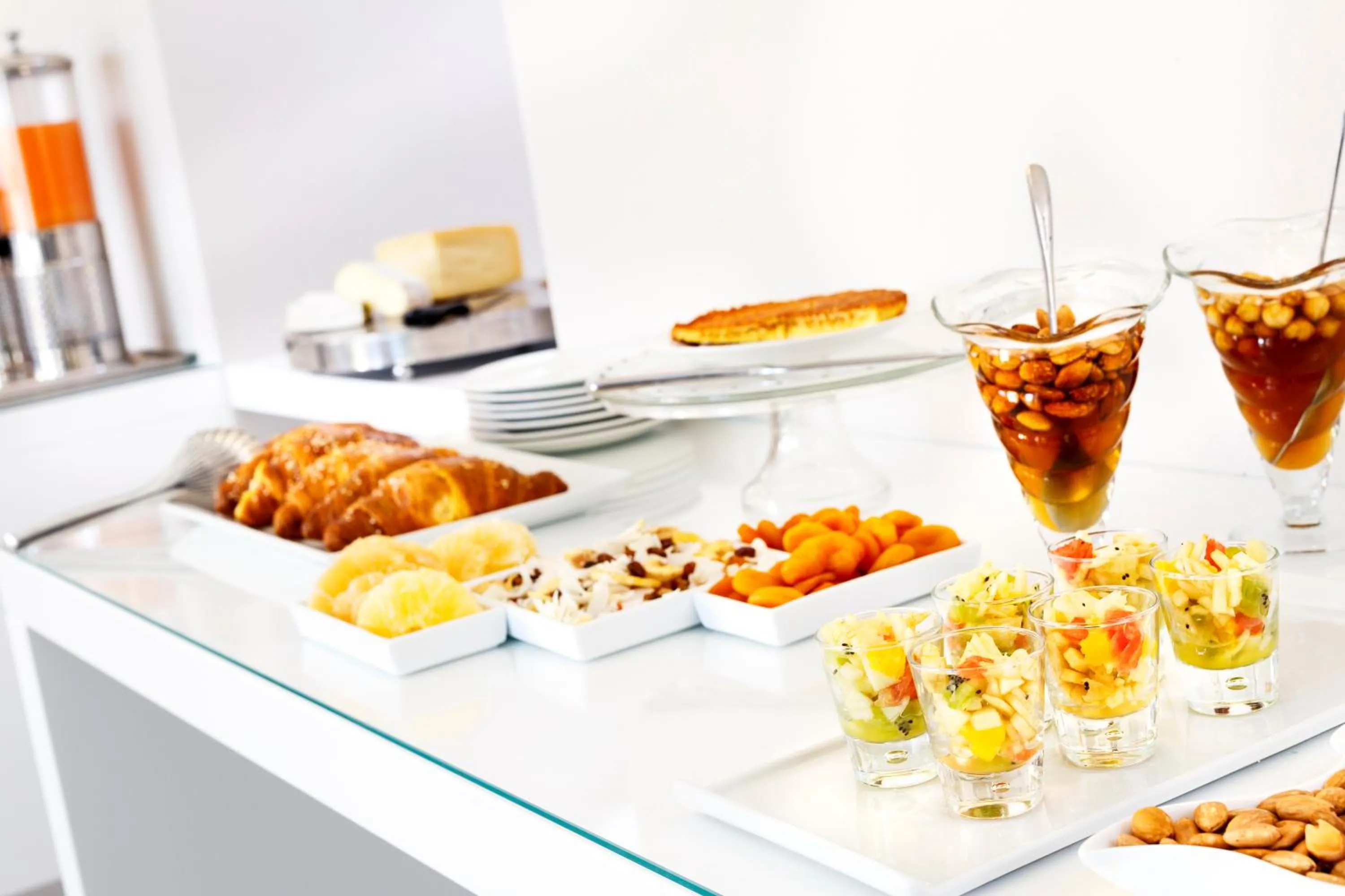 Food and drinks in Best Western Plus Royal Superga Hotel