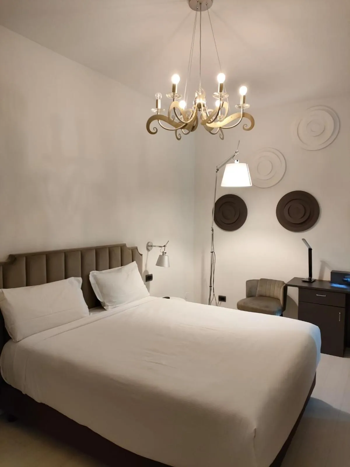 Bed in Best Western Plus Royal Superga Hotel