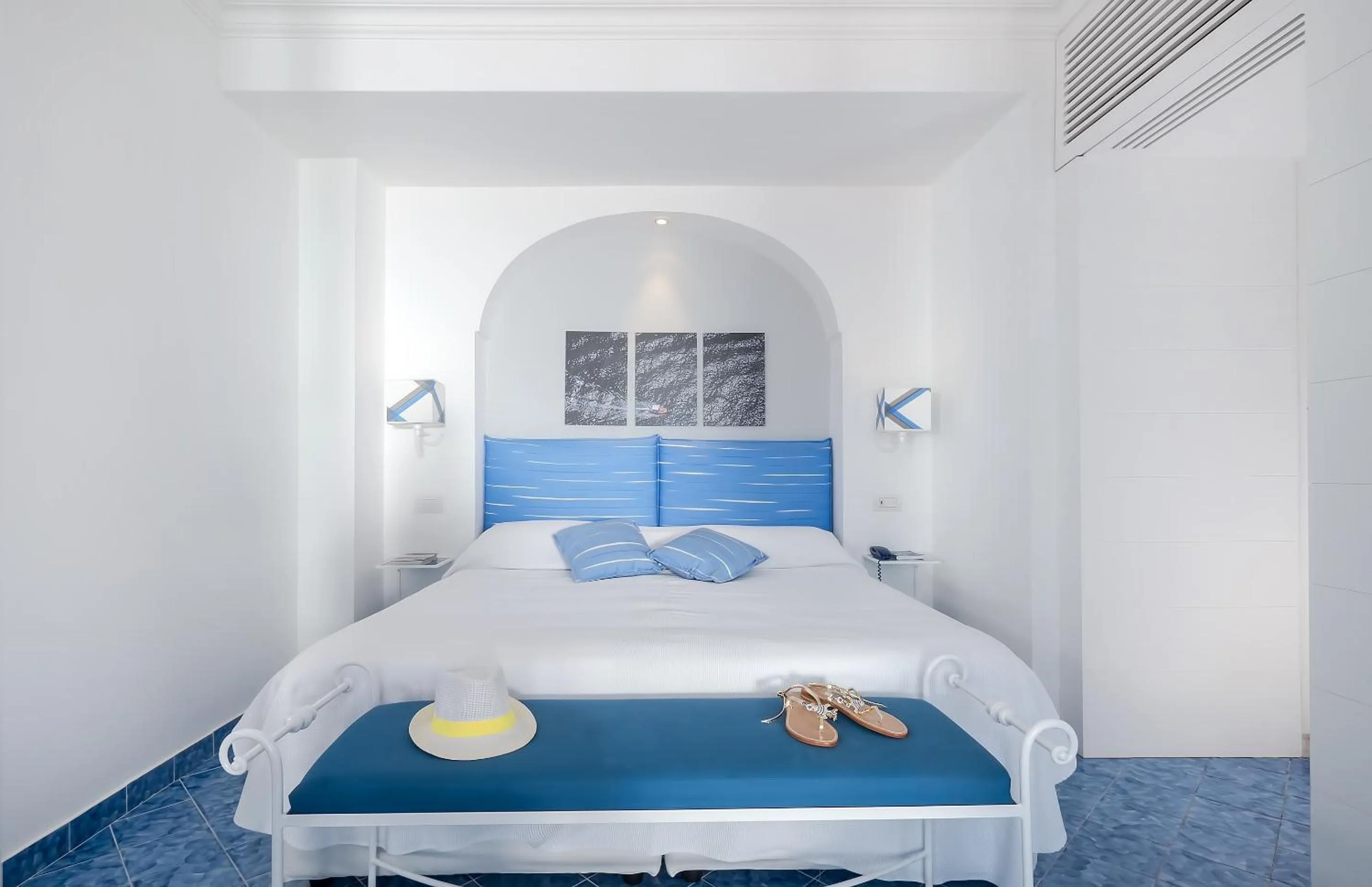 Bedroom, Bed in Relais Maresca Luxury Small Hotel & Terrace Restaurant