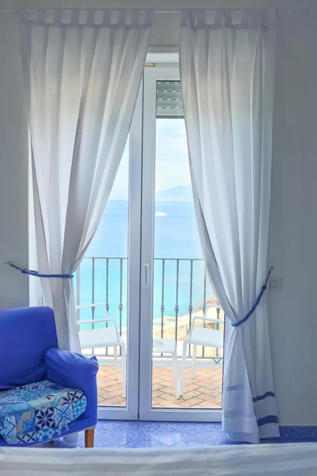 Sea view, Bed in Relais Maresca Luxury Small Hotel & Terrace Restaurant