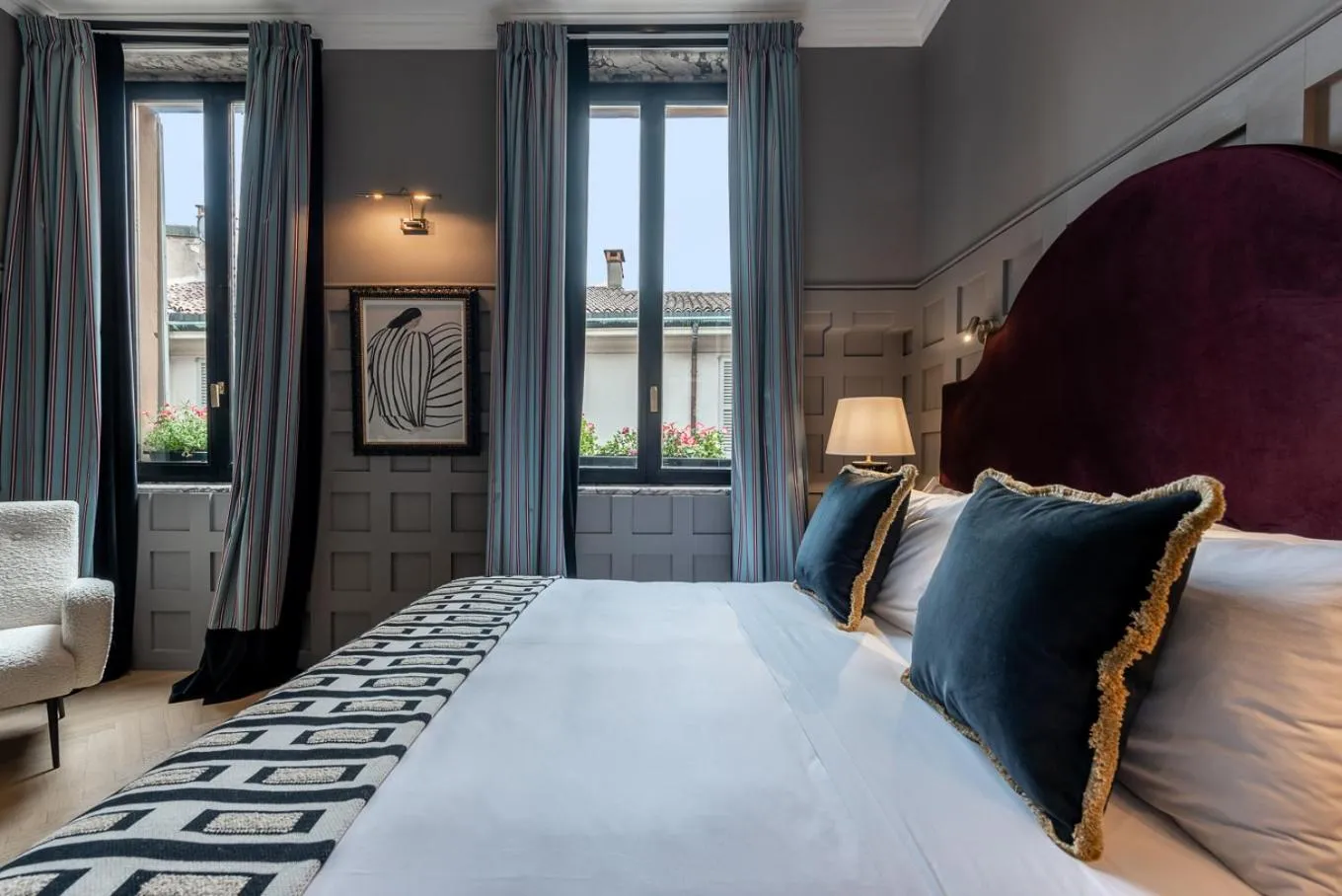 Photo of the whole room, Bed in The Couper Sant'Andrea