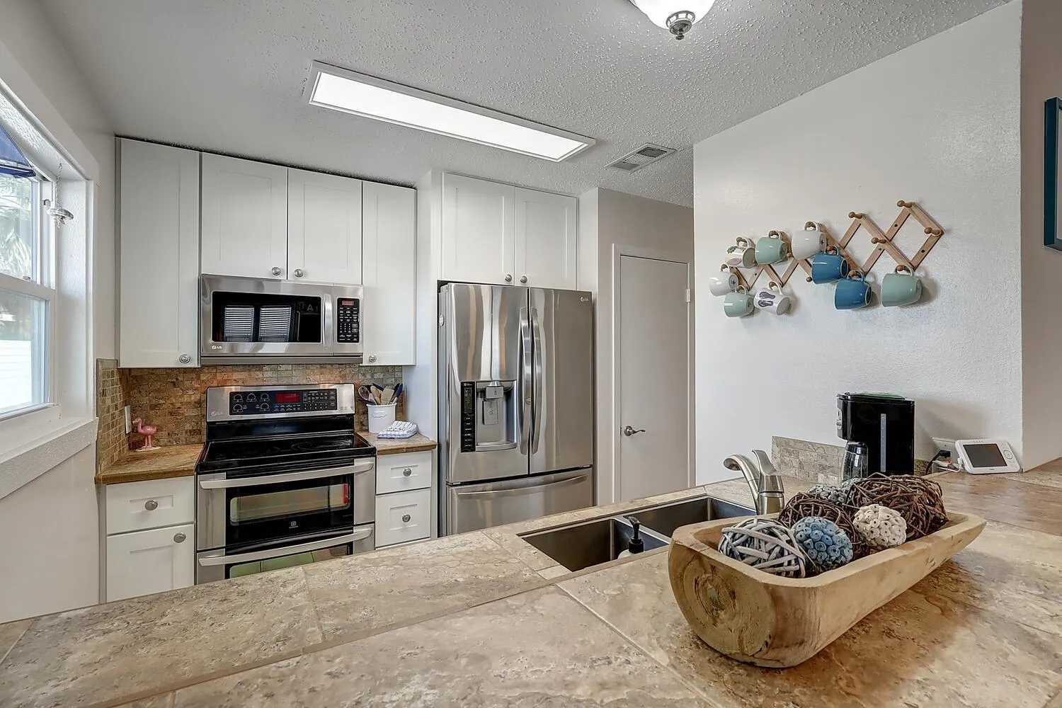 Other in It Is Fine LCV26 Pet Friendly