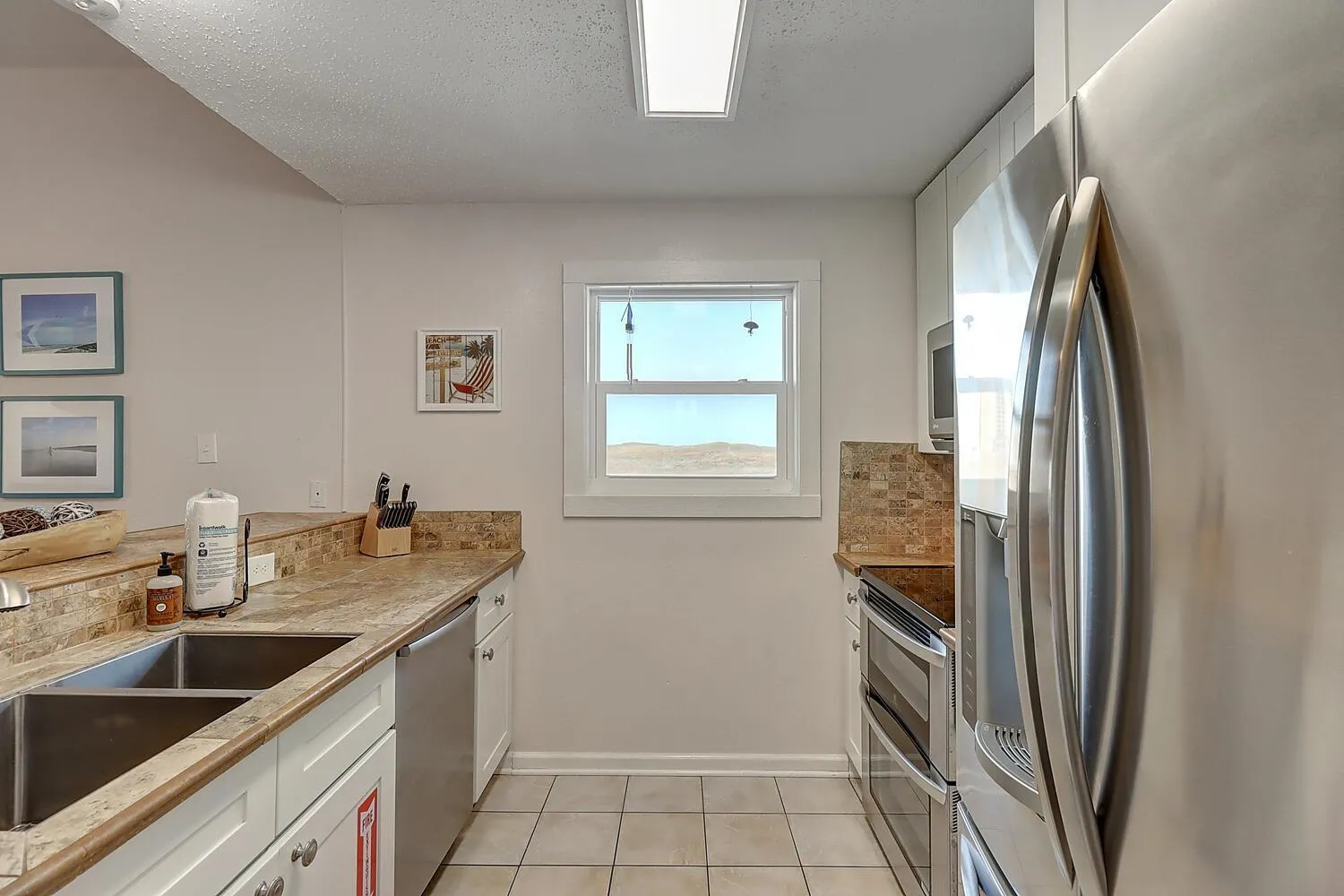 Other in It Is Fine LCV26 Pet Friendly