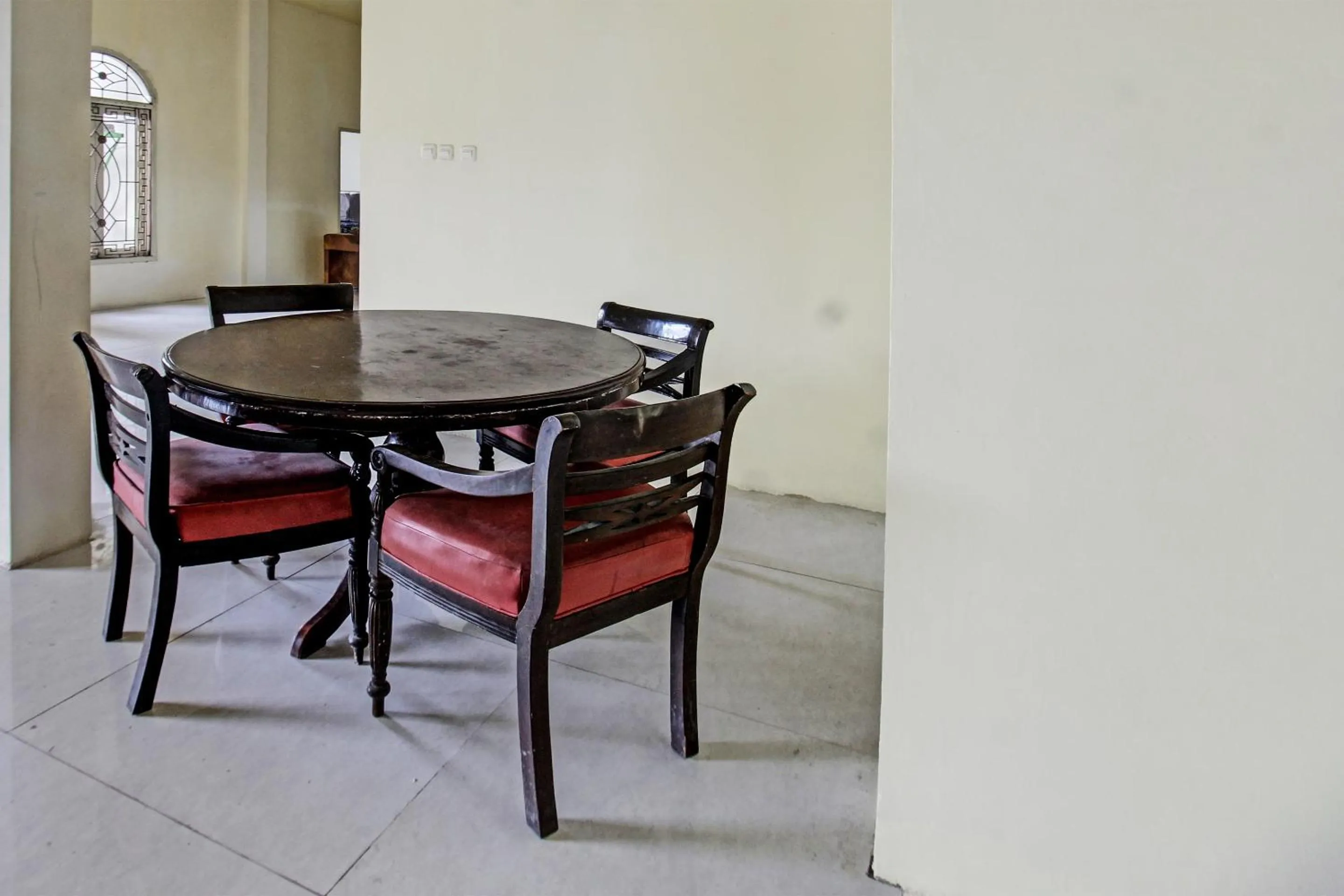 Lobby or reception in Hotel O Ayu Bypass MansionNearBundaran Gerung