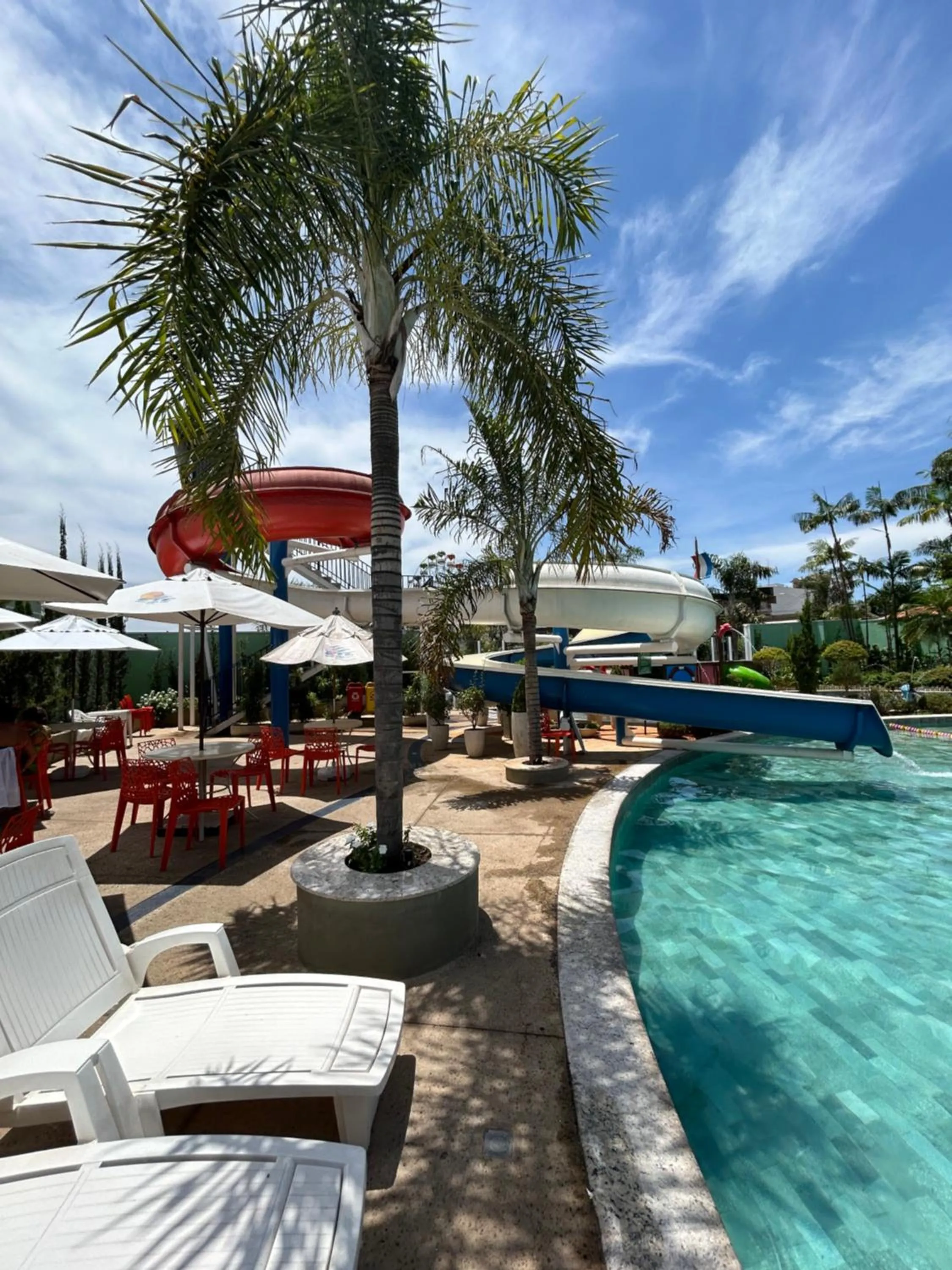 Pool view in Araras Apart Service I