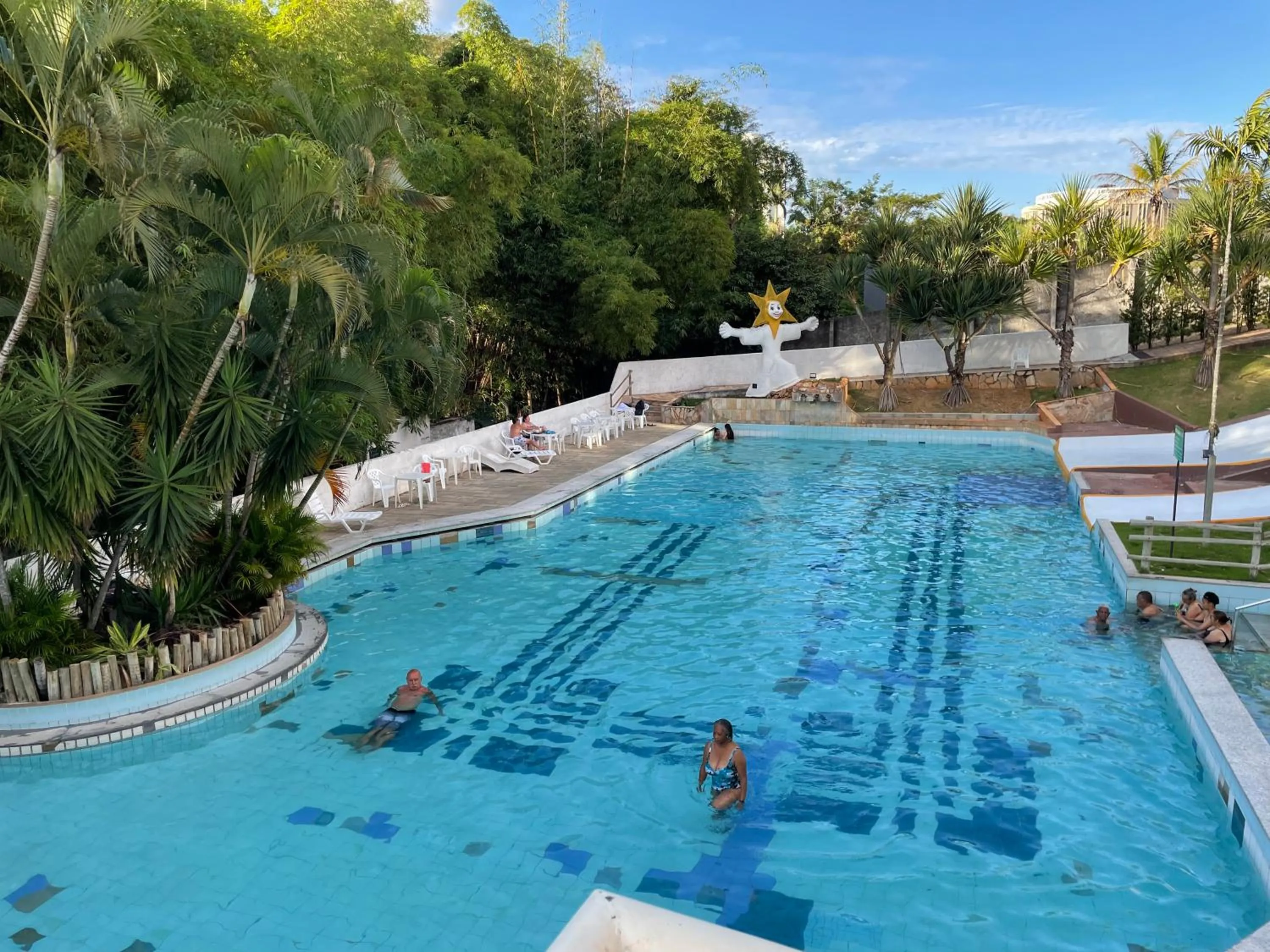 Swimming pool in Araras Apart Service I