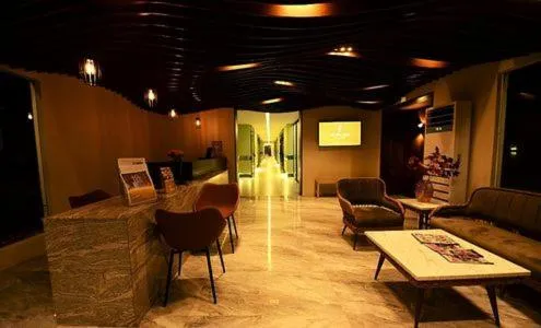 Lobby or reception in The First Islatel