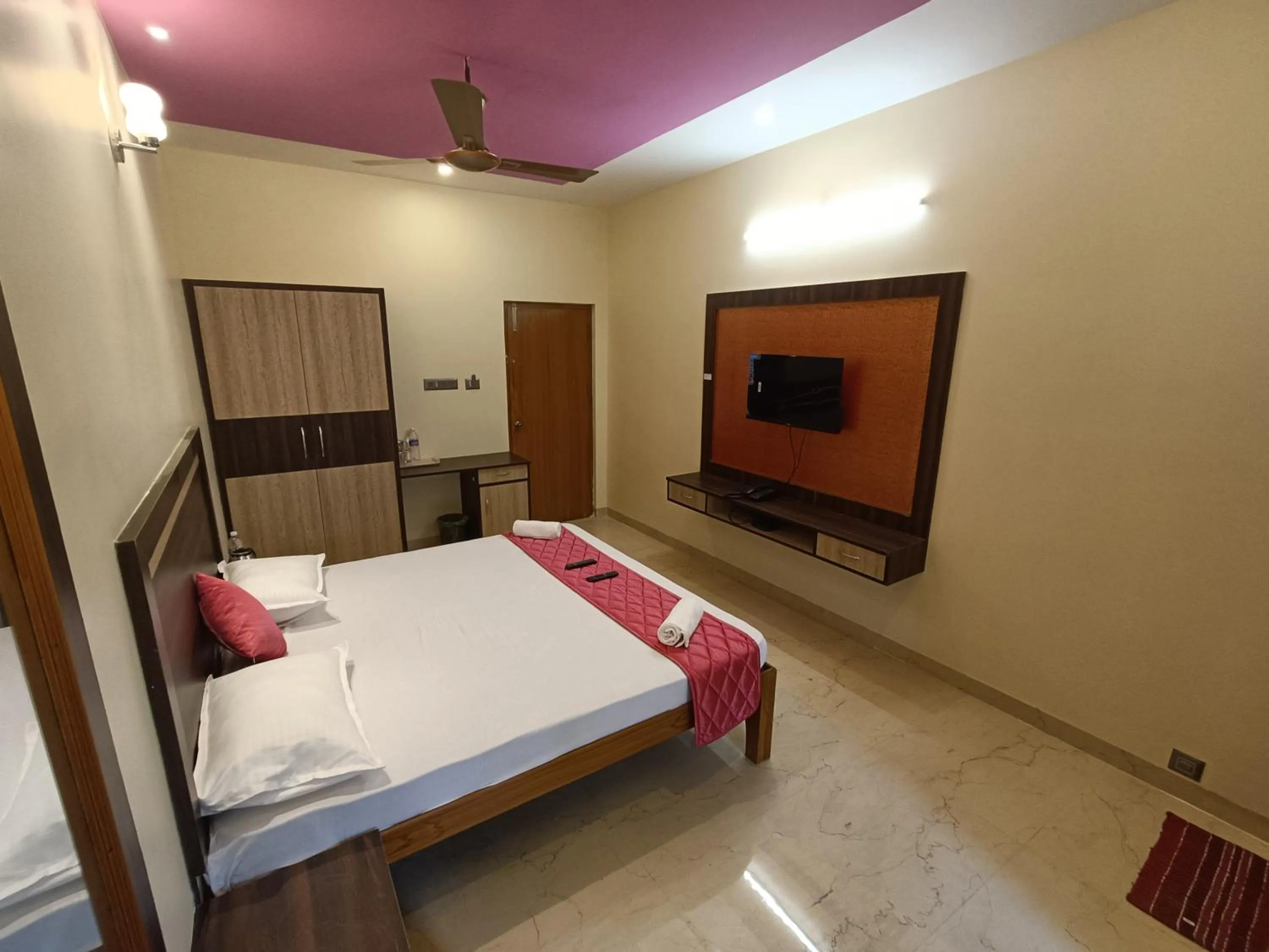 Photo of the whole room, Bed in Bhavan Resorts