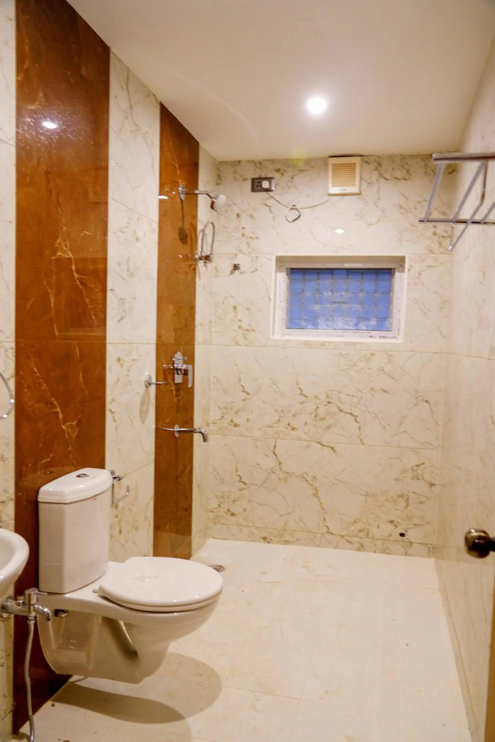 Bathroom in Bhavan Resorts