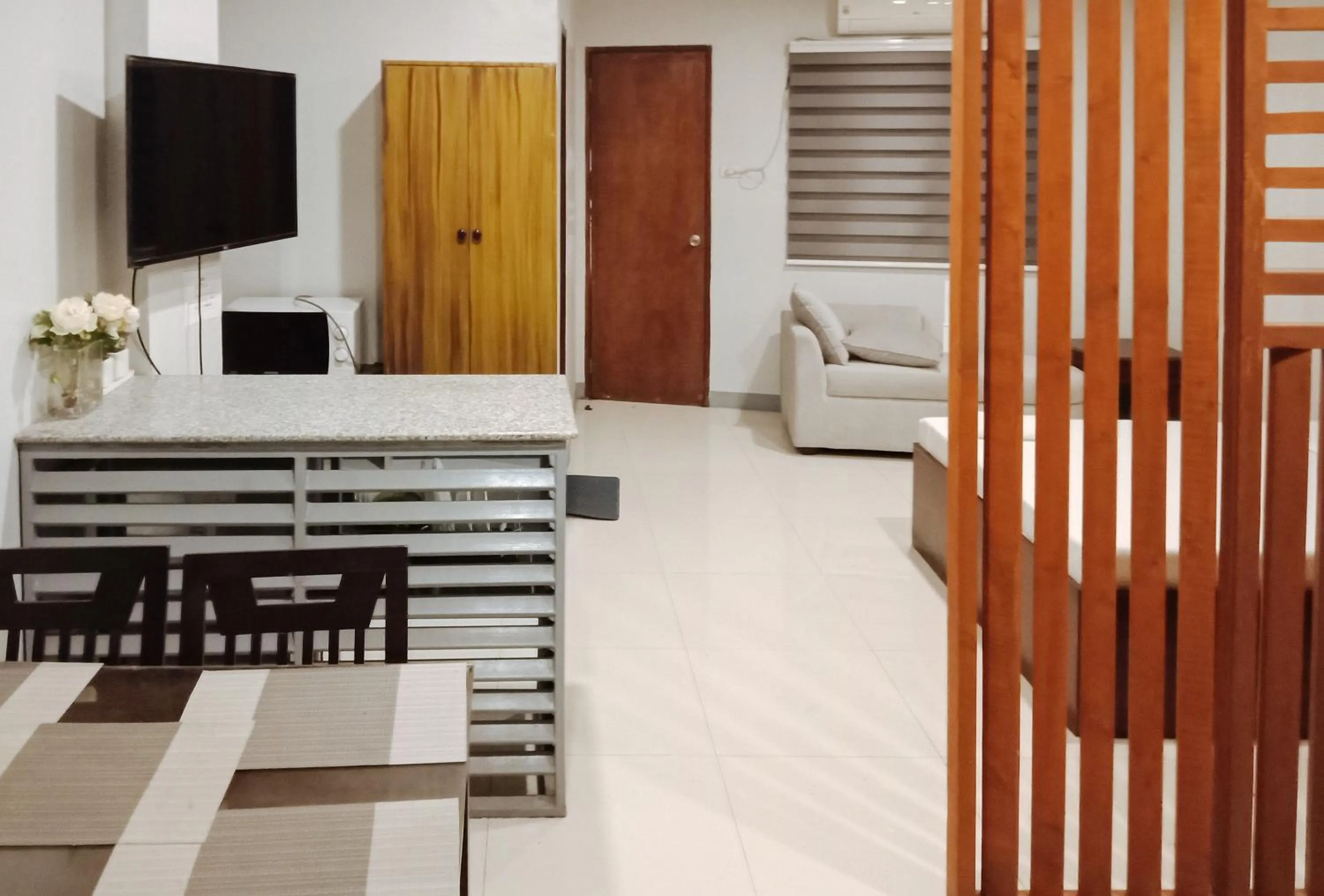 Bedroom in RedDoorz @ H.F. Golden Travellers Inn