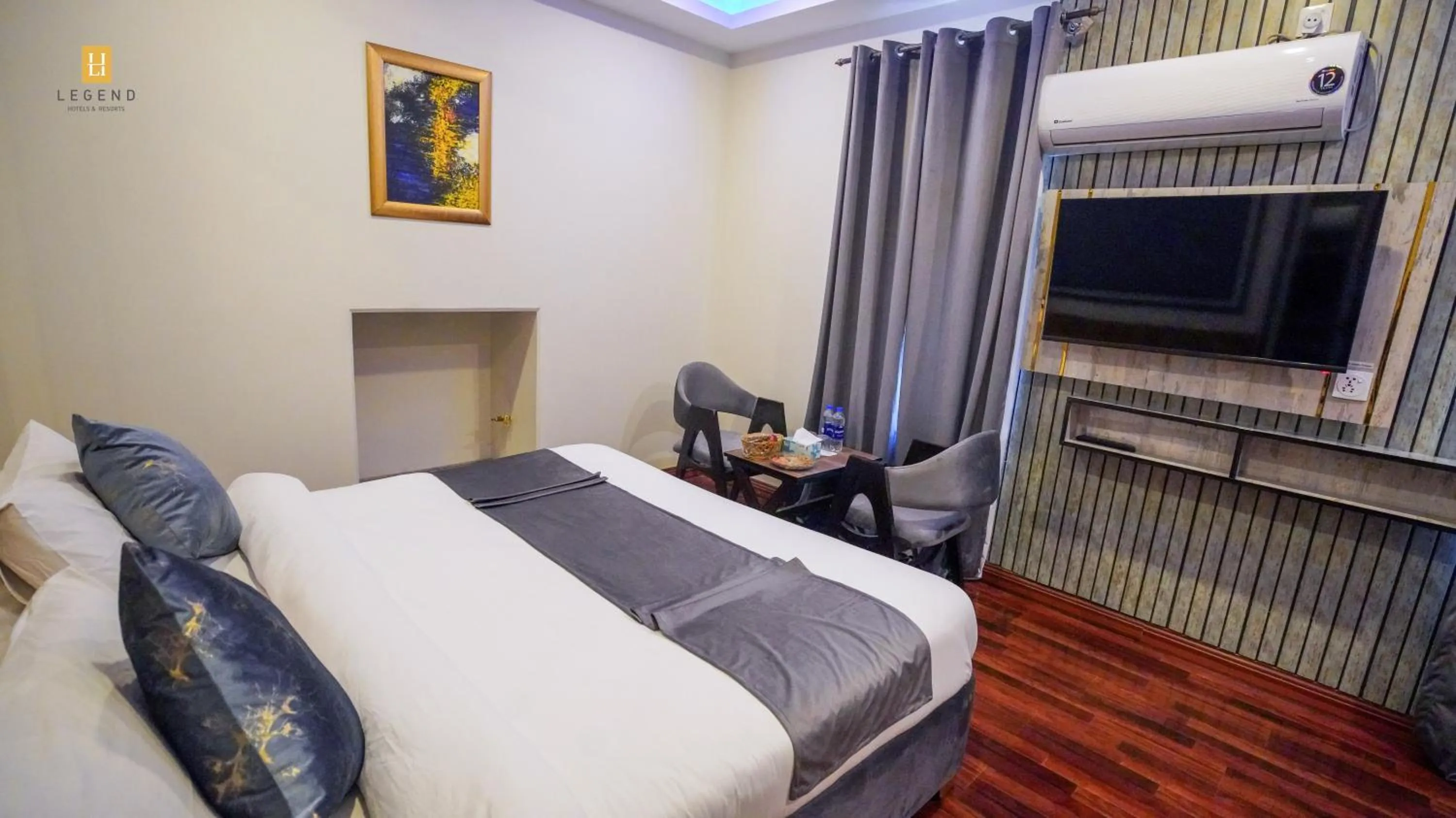 Bed in Legend Hotel Skardu