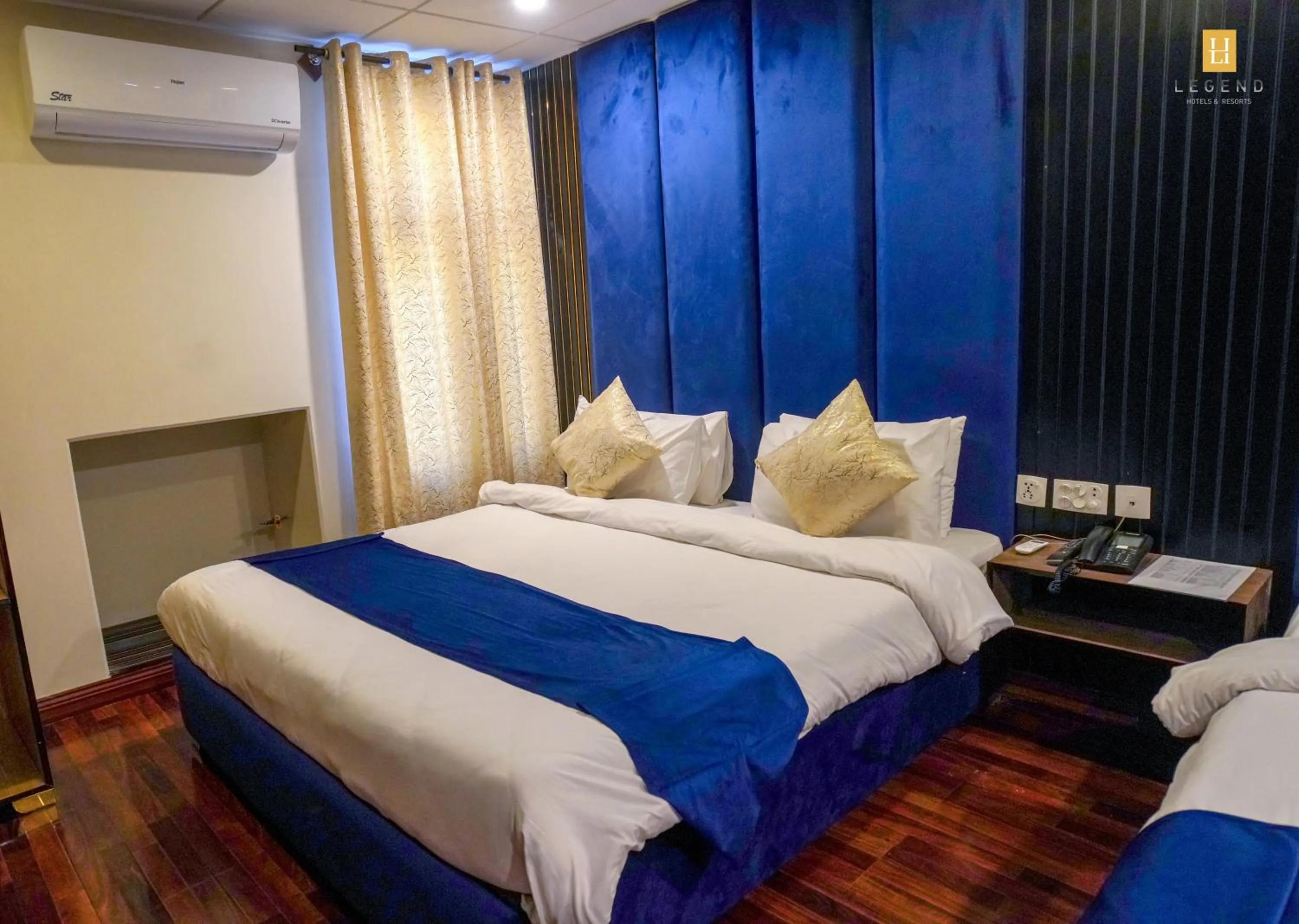 Bed in Legend Hotel Skardu