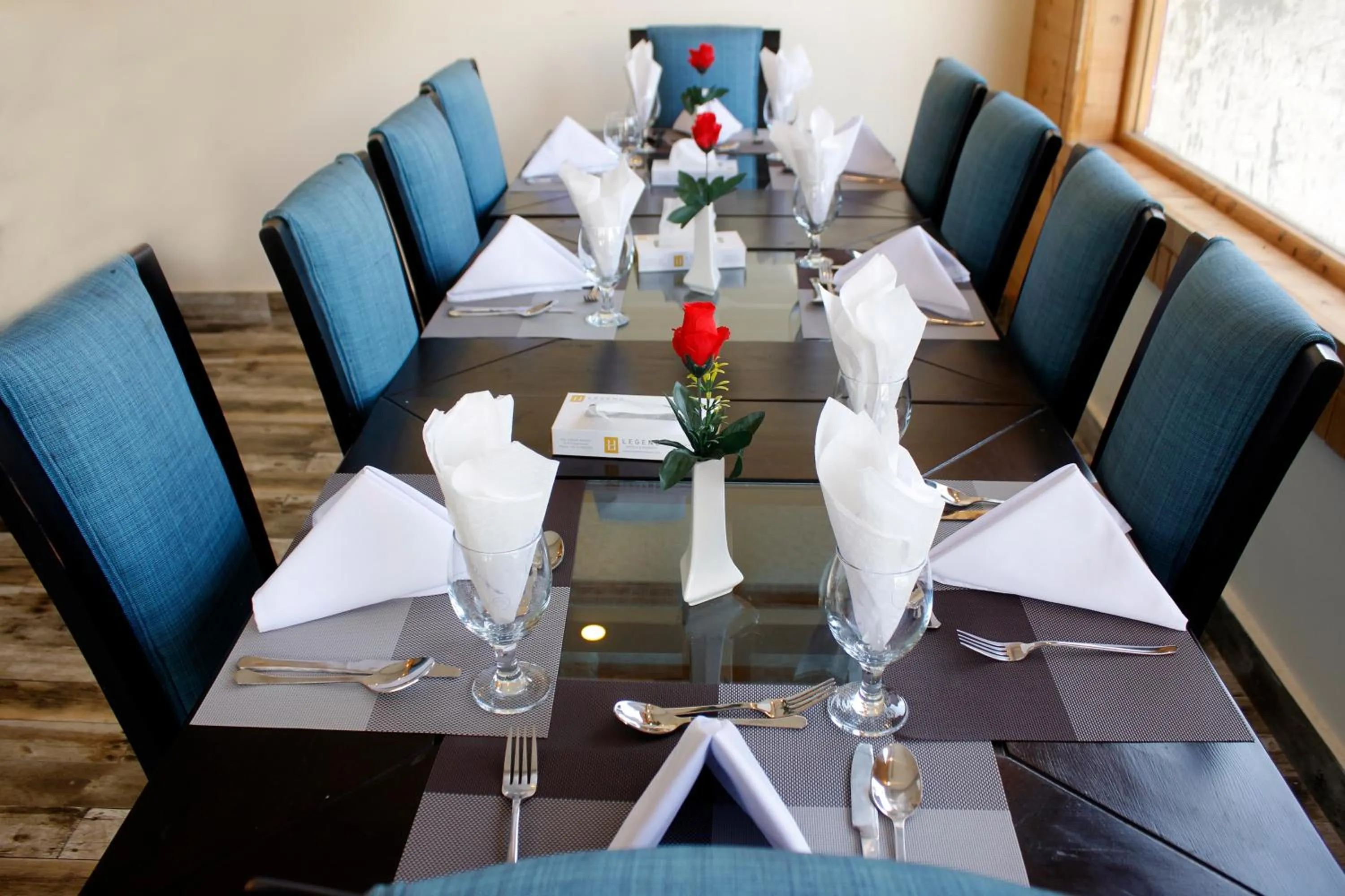 Restaurant/places to eat in Legend Hotel Skardu