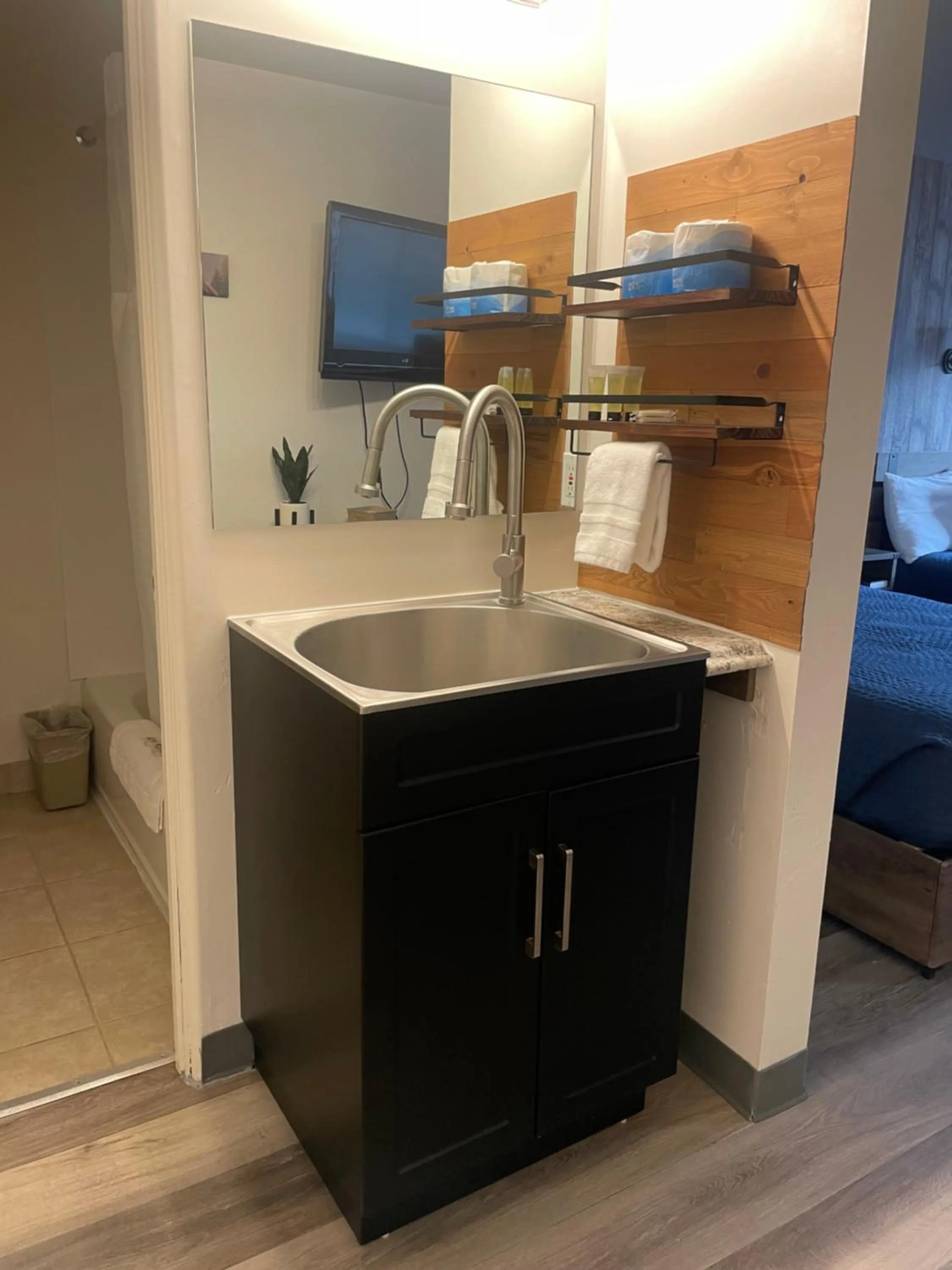 Property building in Jefferson Inn