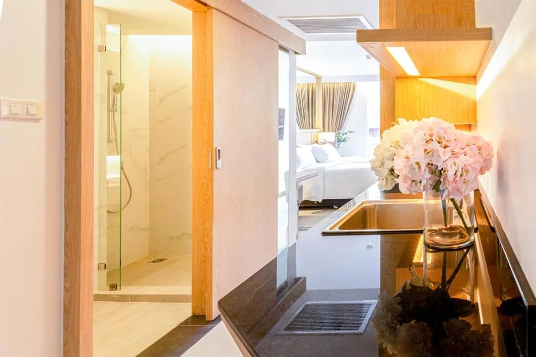 Photo of the whole room in FX HOTEL NANA