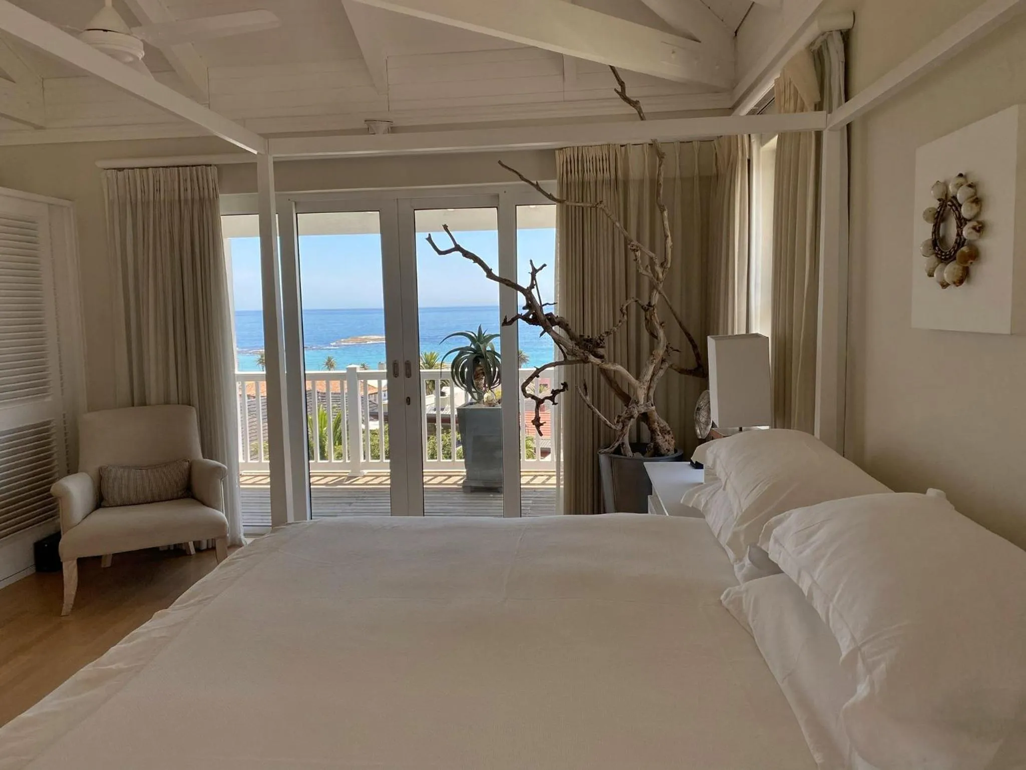 Sea view, Bed in Sea Five Boutique Hotel