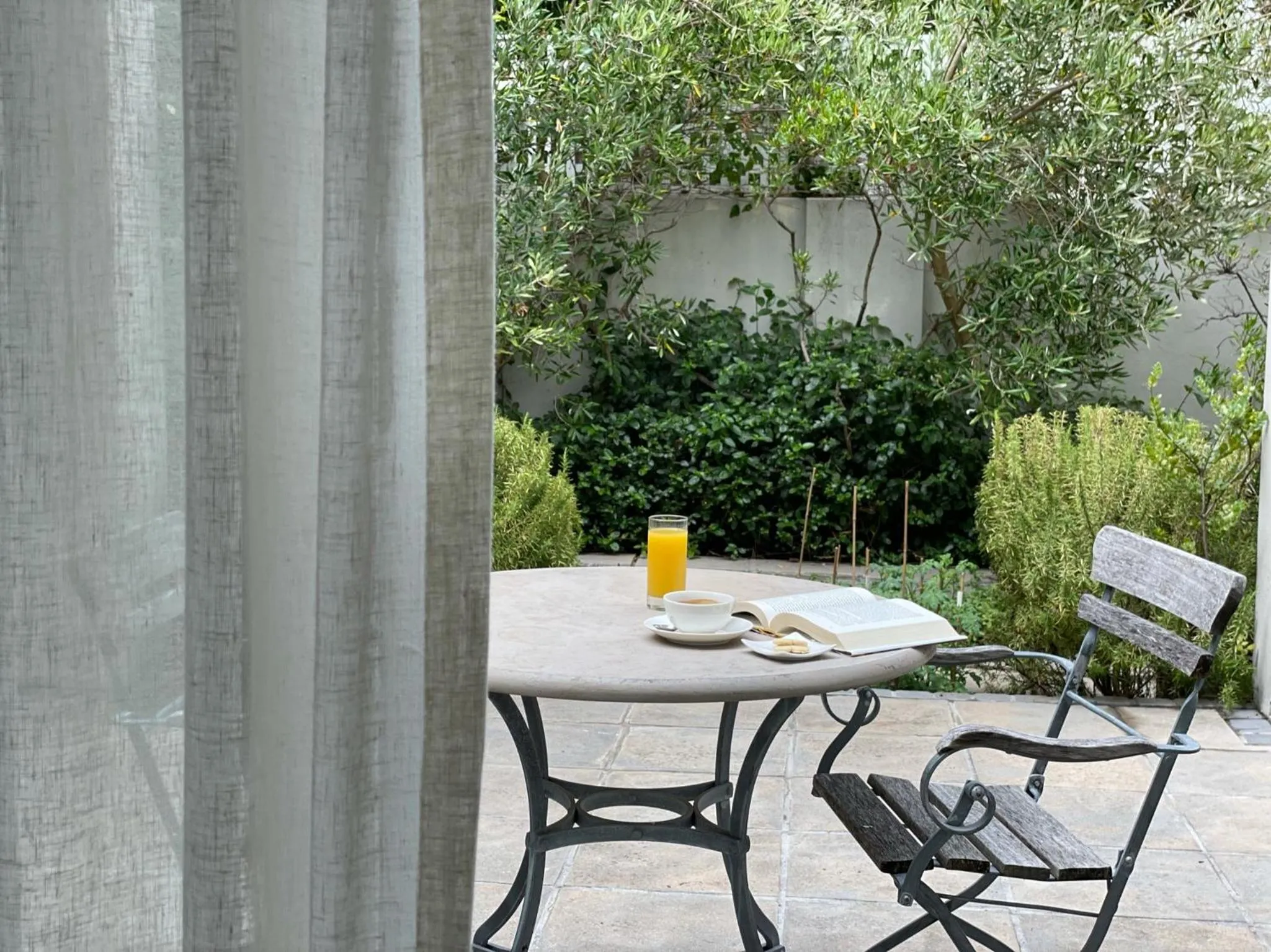 Garden in Sea Five Boutique Hotel