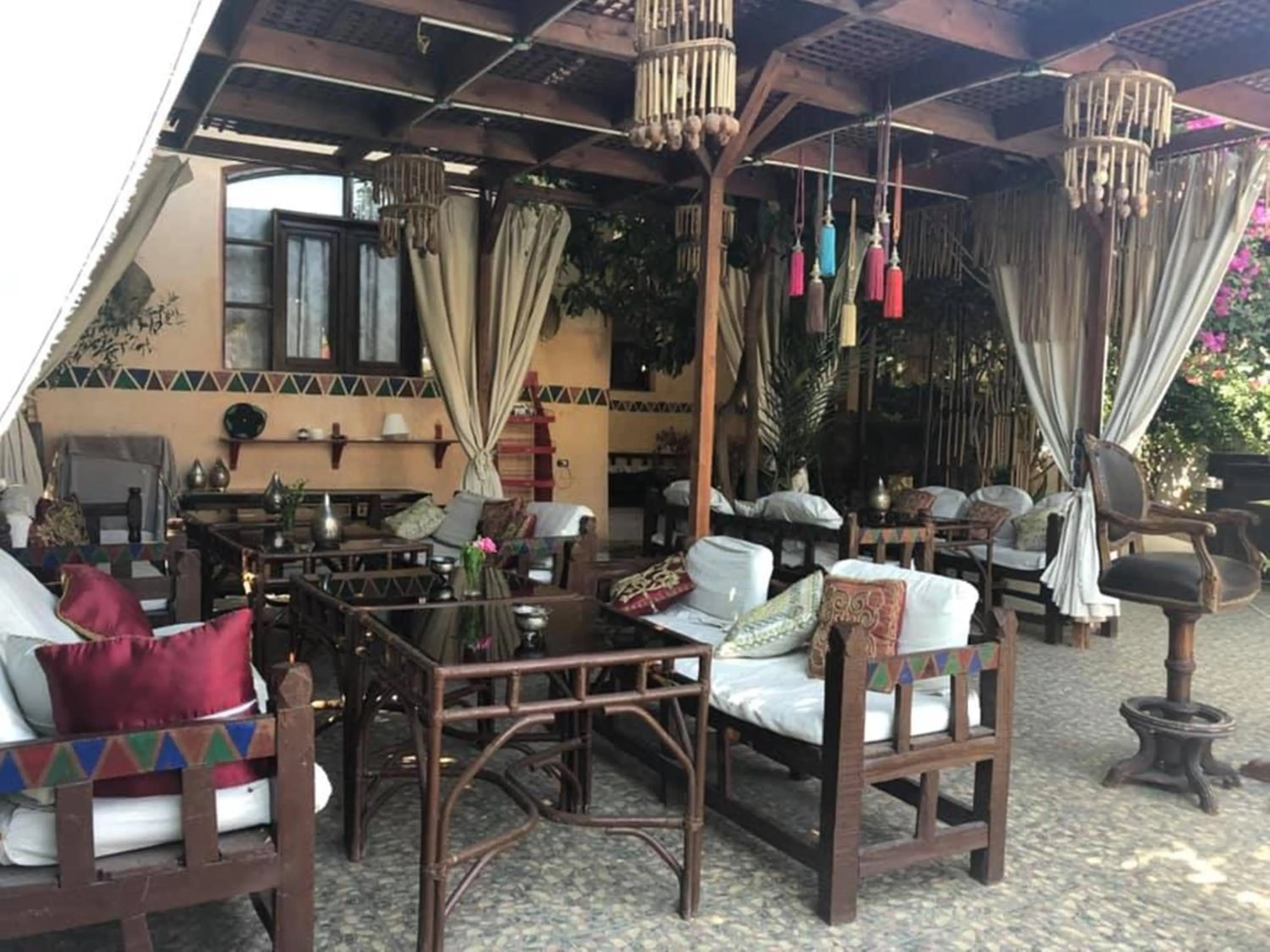 Restaurant/places to eat in Nile Compound