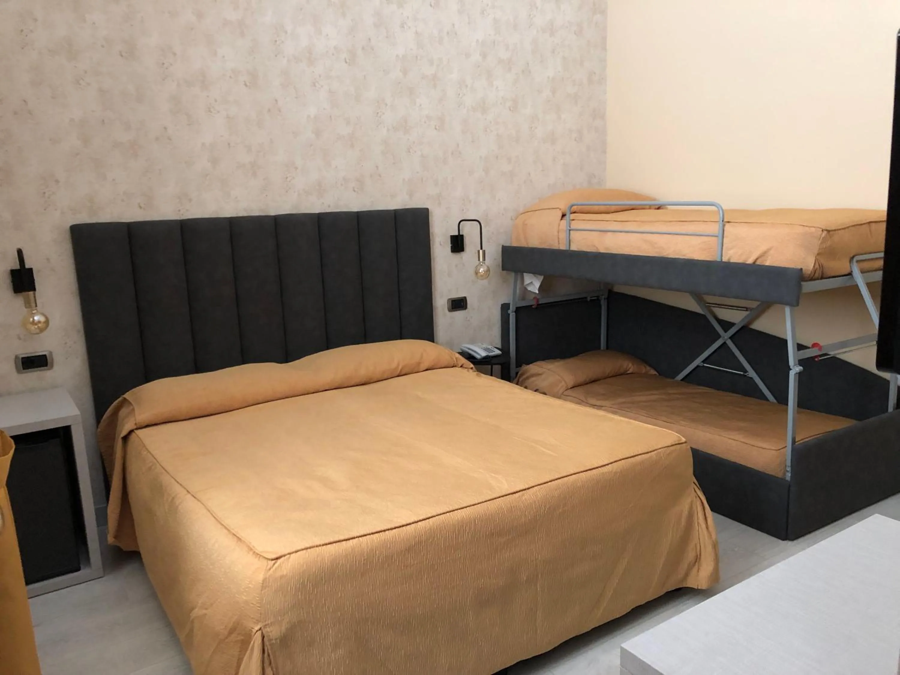 Bedroom, Bed in Hotel Tirrenia