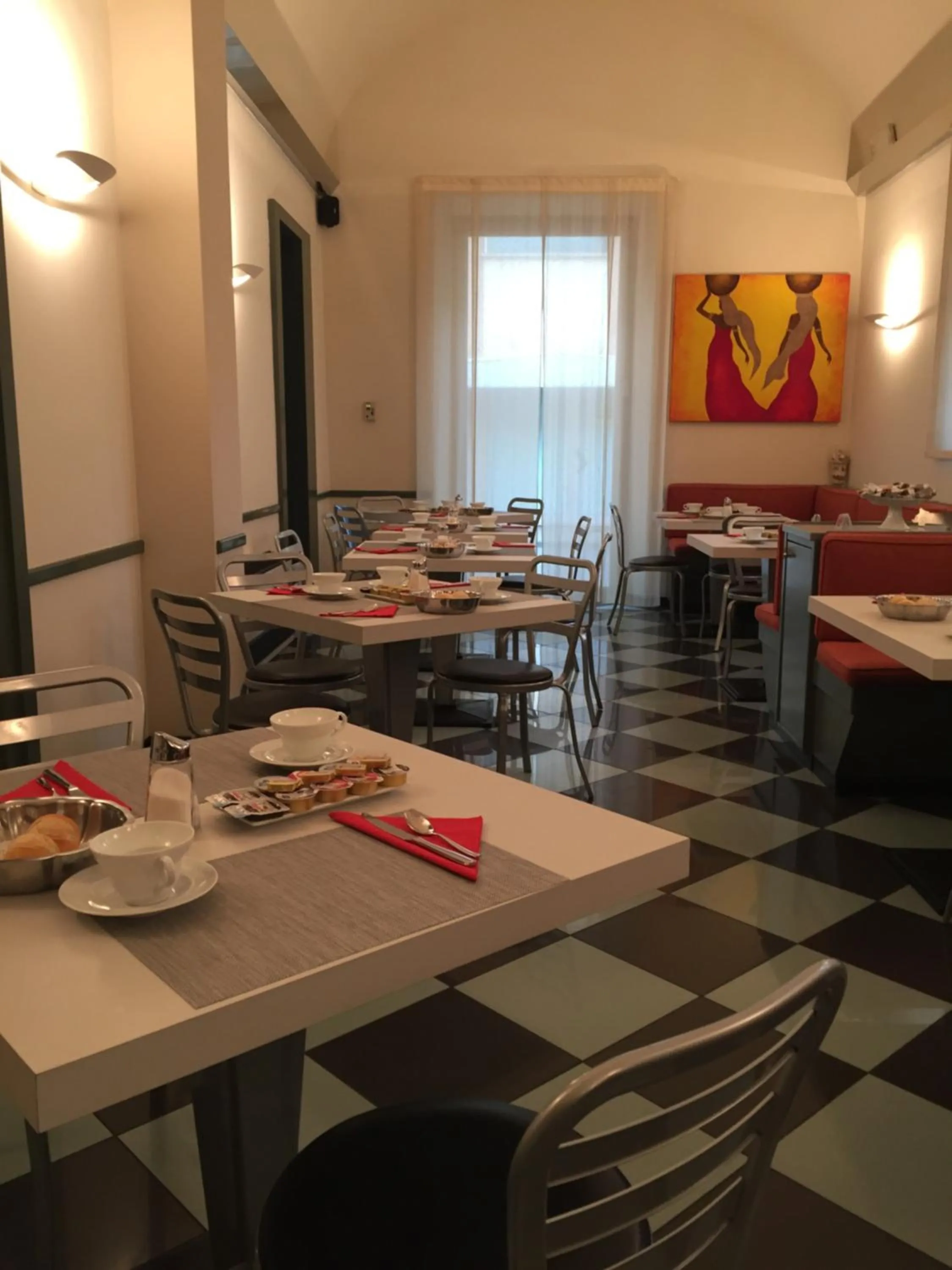 Restaurant/places to eat in Hotel Tirrenia