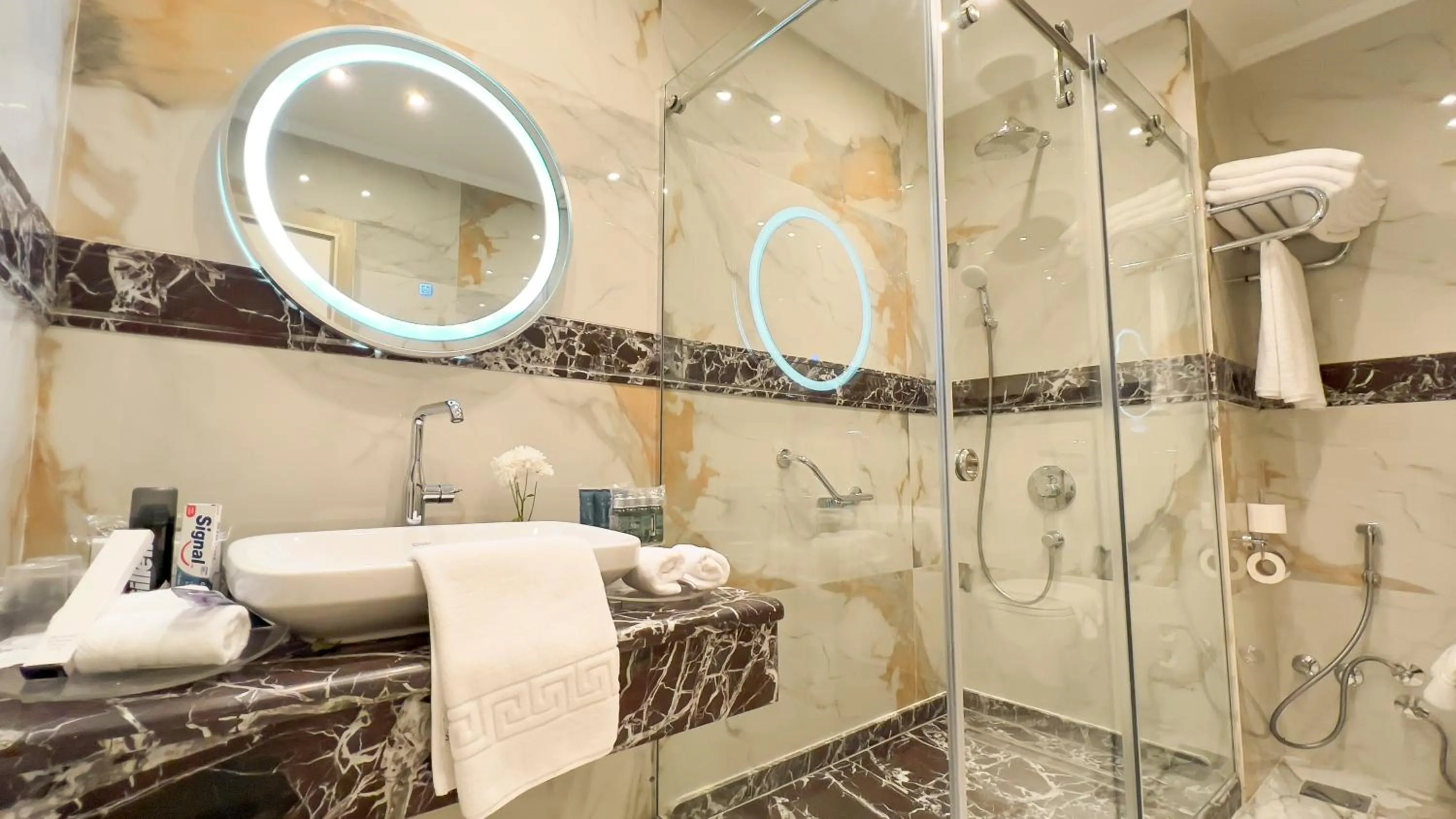 Bathroom in Helnan Palace Hotel - Adults Only